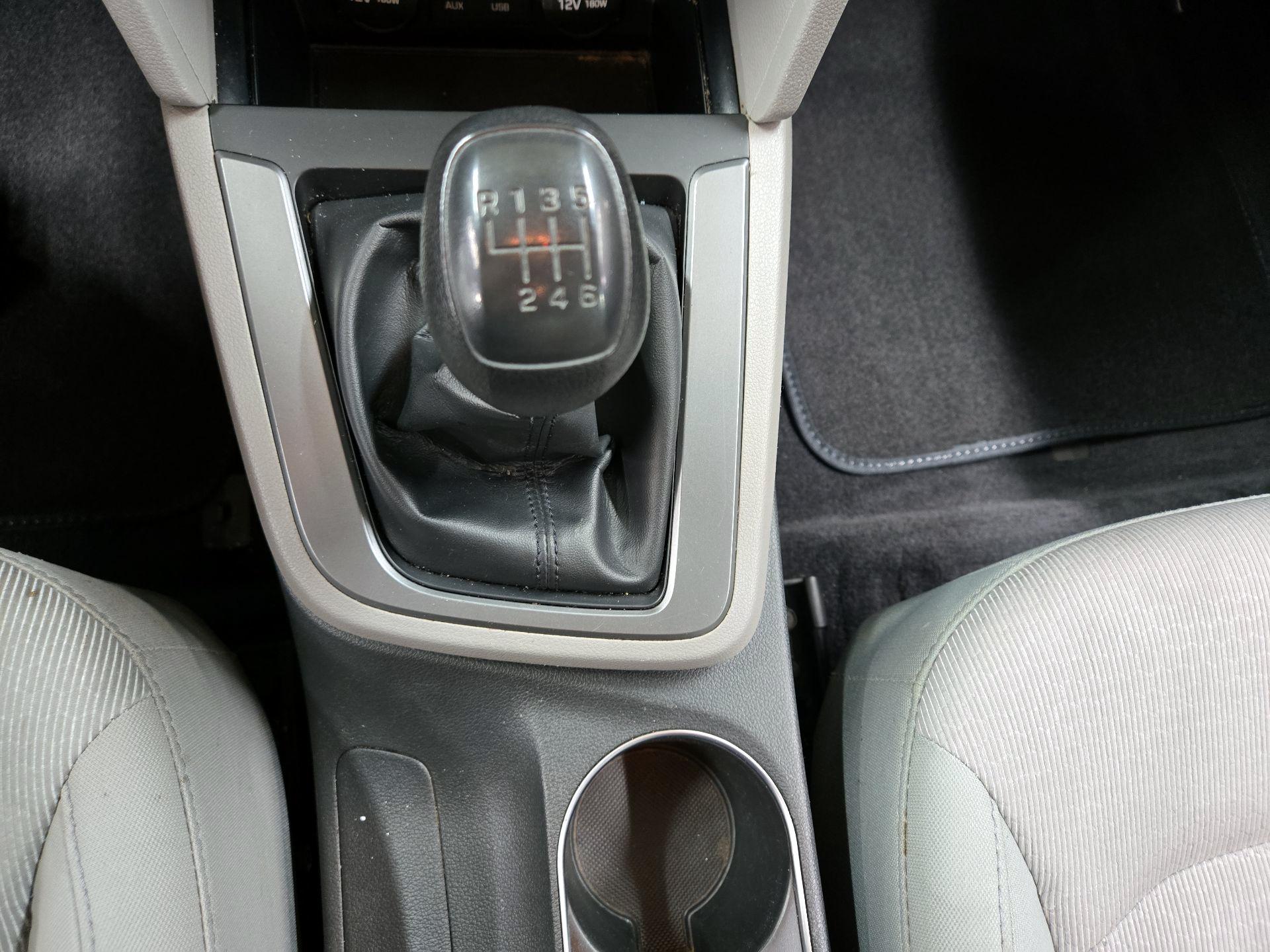 Thumbnail: 2017 Hyundai Elantra - 16