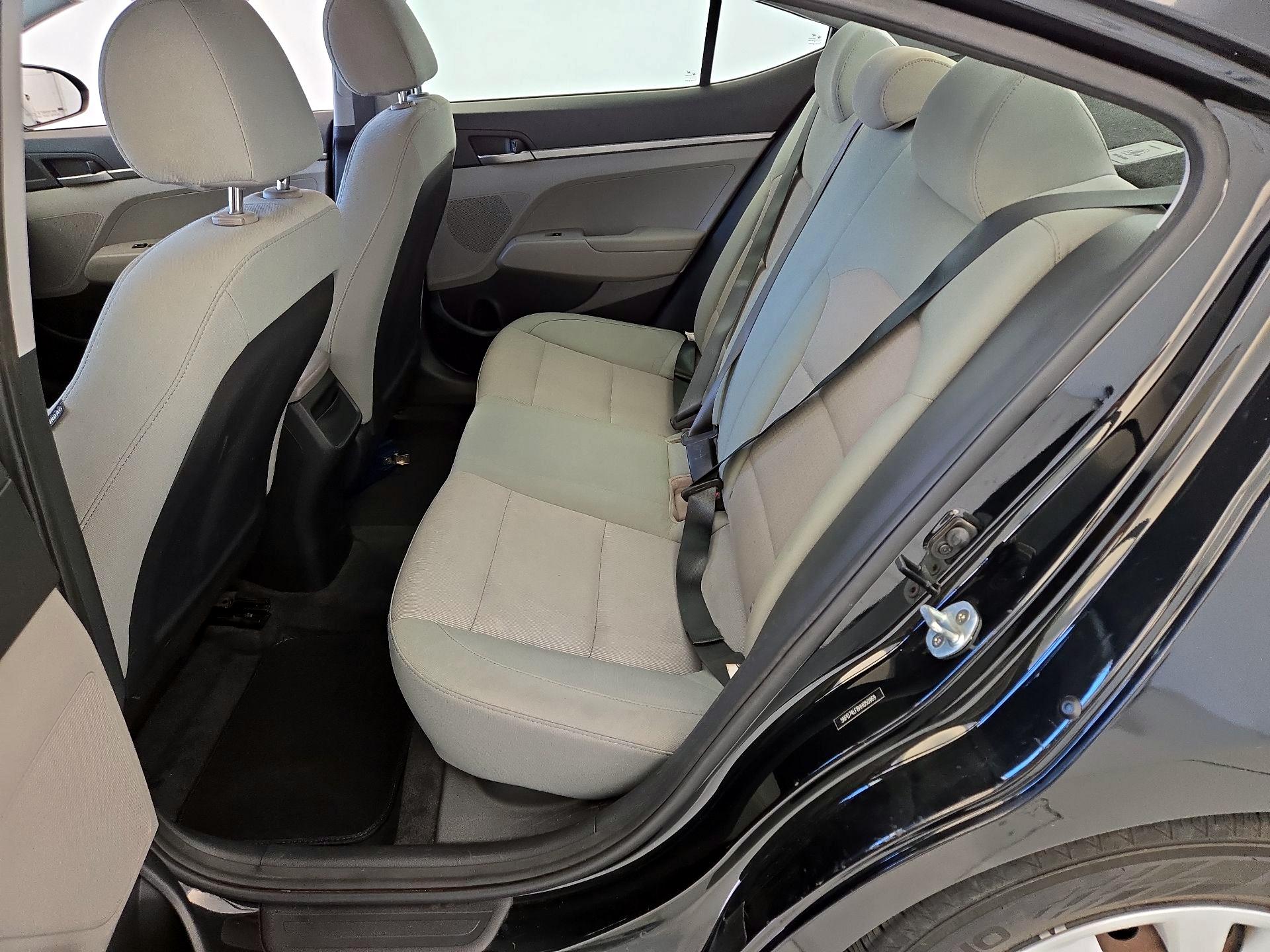 Thumbnail: 2017 Hyundai Elantra - 18