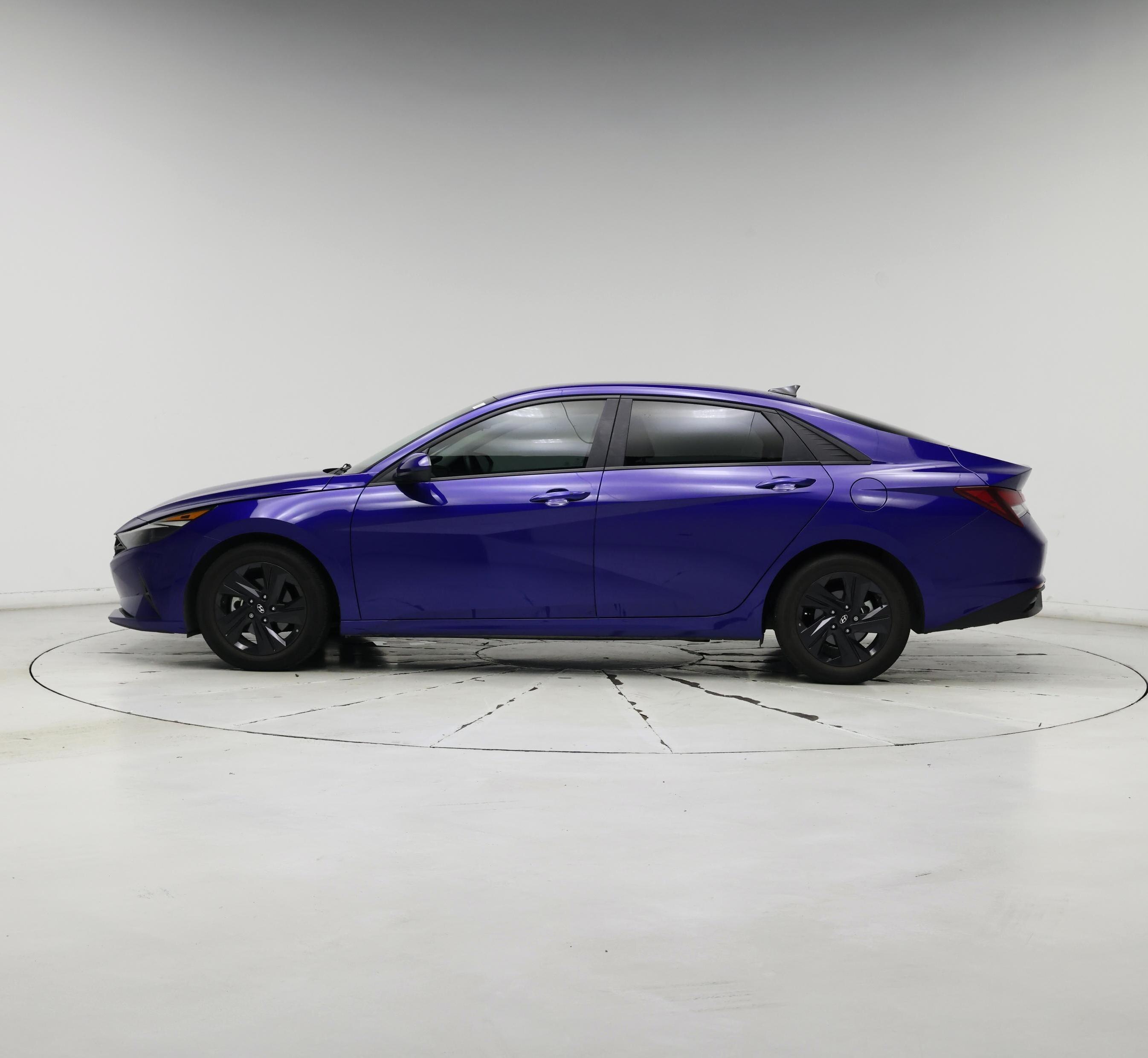 Thumbnail: 2021 Hyundai Elantra - 3