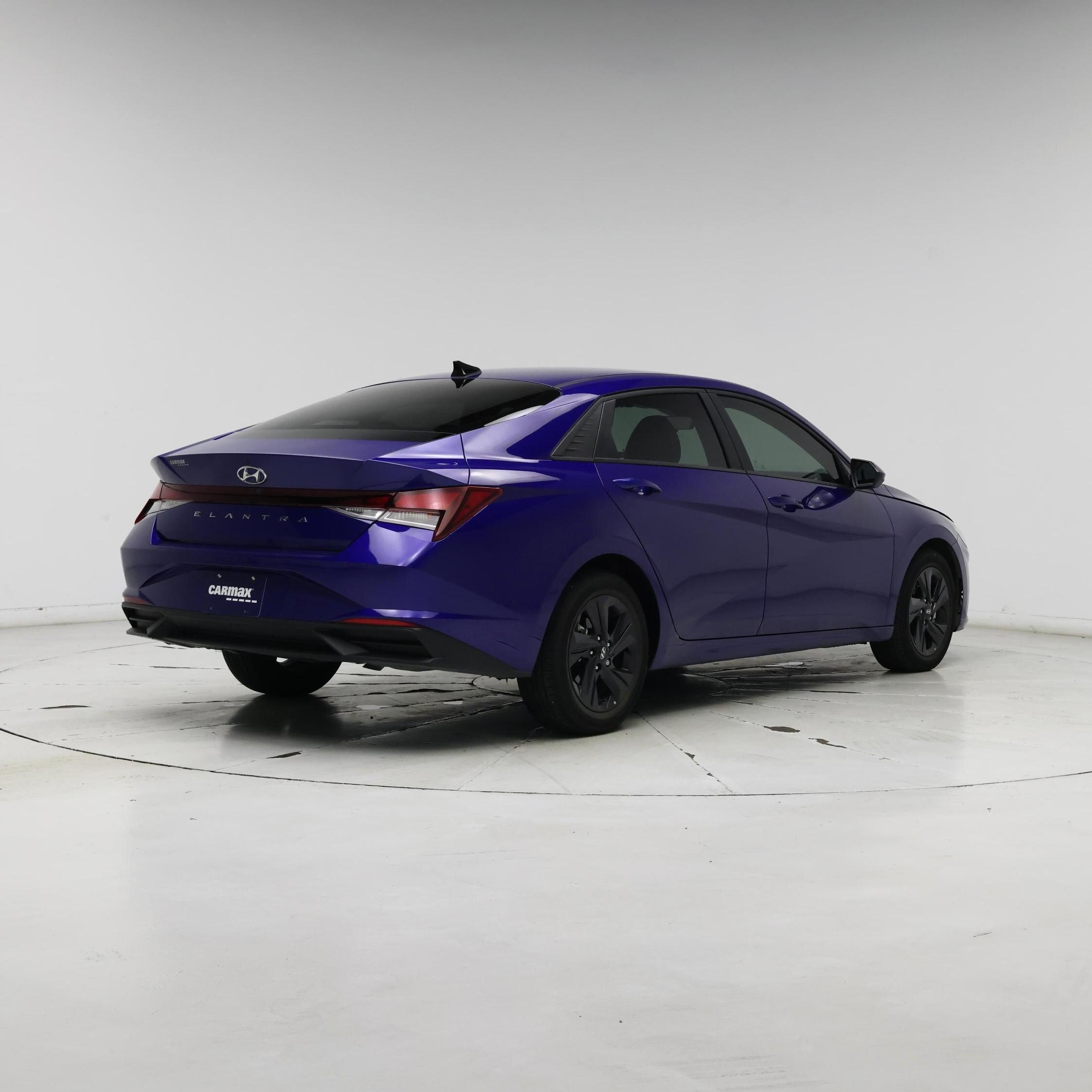 Thumbnail: 2021 Hyundai Elantra - 8