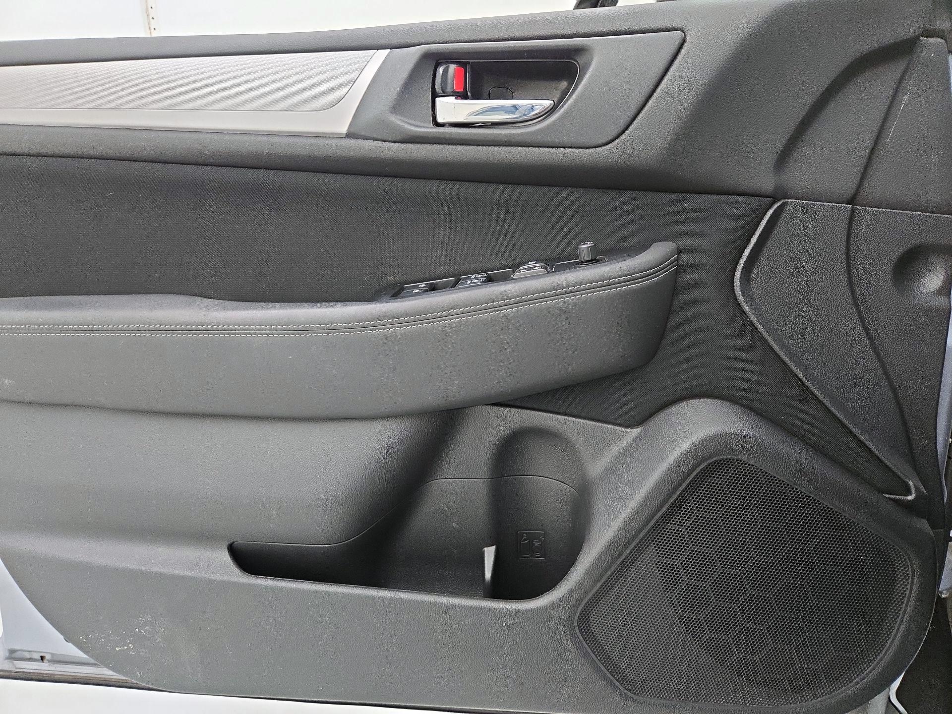 Thumbnail: 2015 Subaru Outback - 12