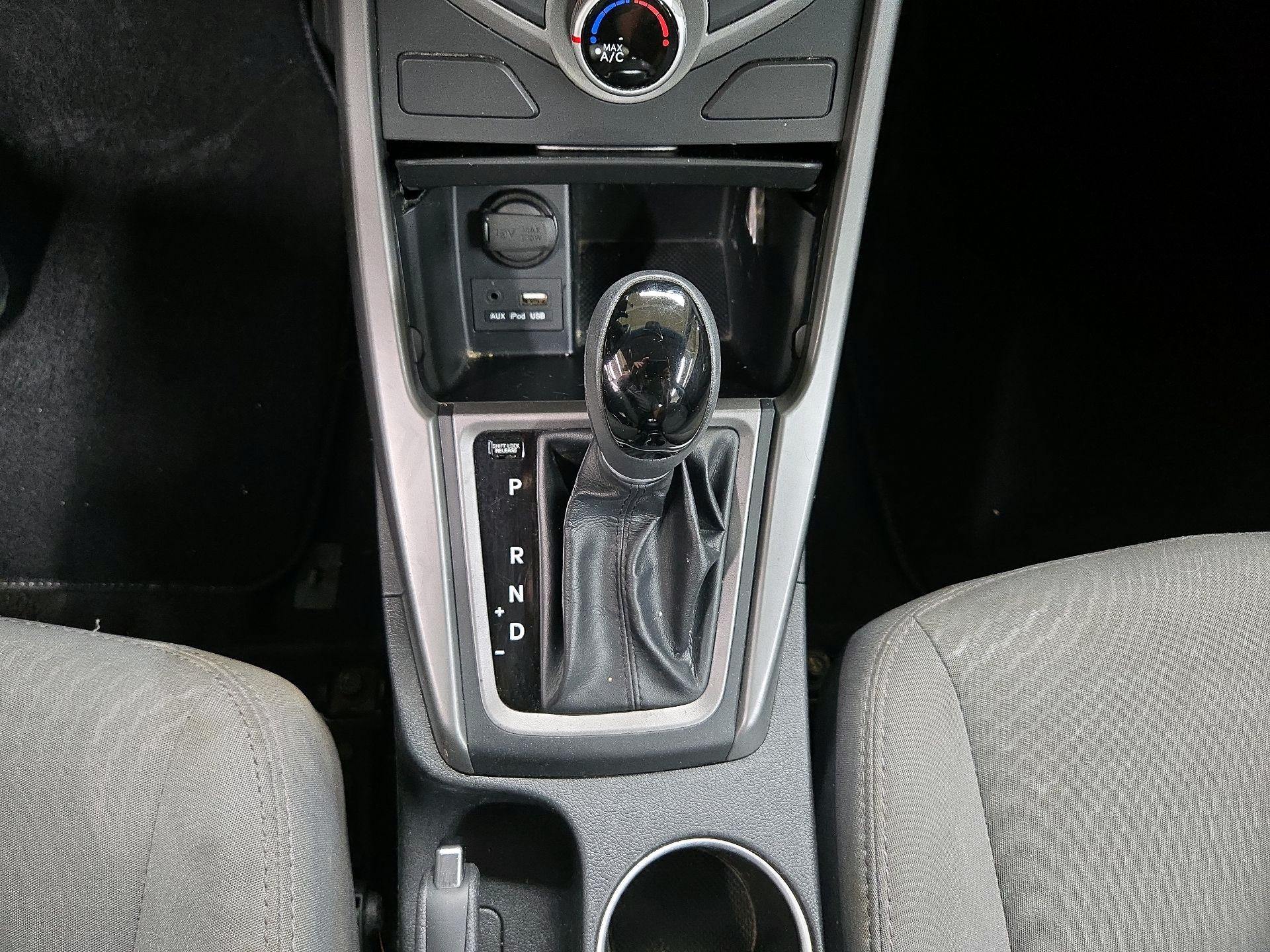 Thumbnail: 2015 Hyundai Elantra - 16