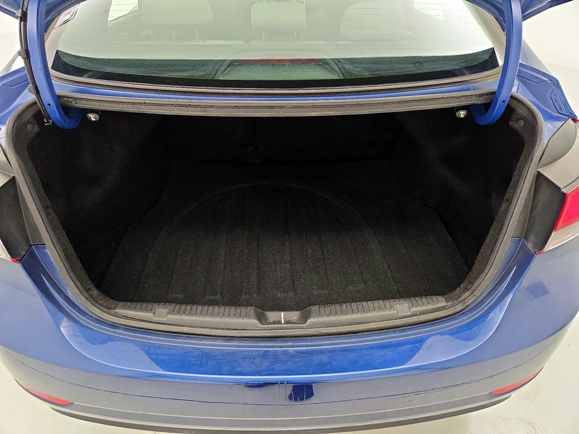 Thumbnail: 2015 Hyundai Elantra - 19