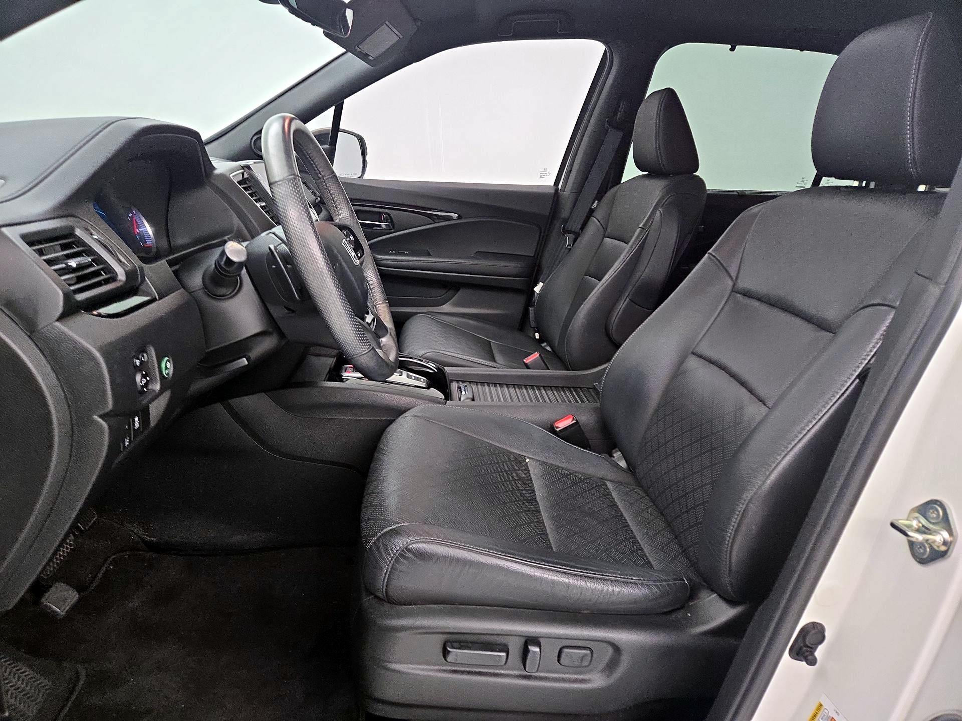 Thumbnail: 2019 Honda Passport - 11