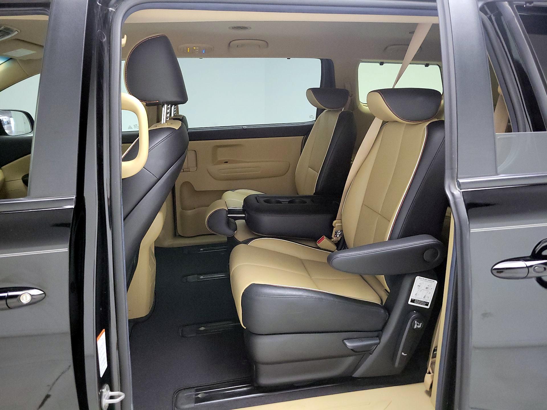 Thumbnail: 2021 Kia Sedona - 19