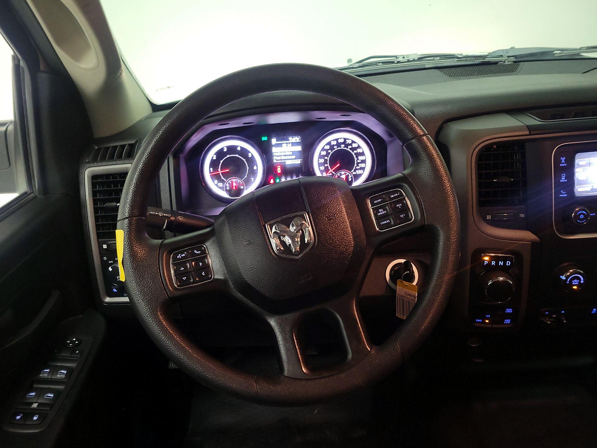 Thumbnail: 2022 RAM 1500 Classic - 10