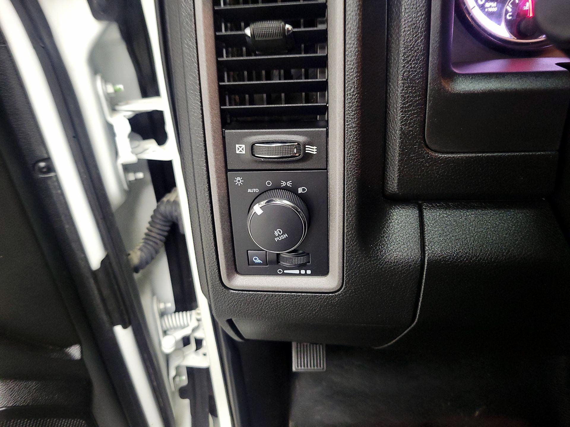 Thumbnail: 2022 RAM 1500 Classic - 13