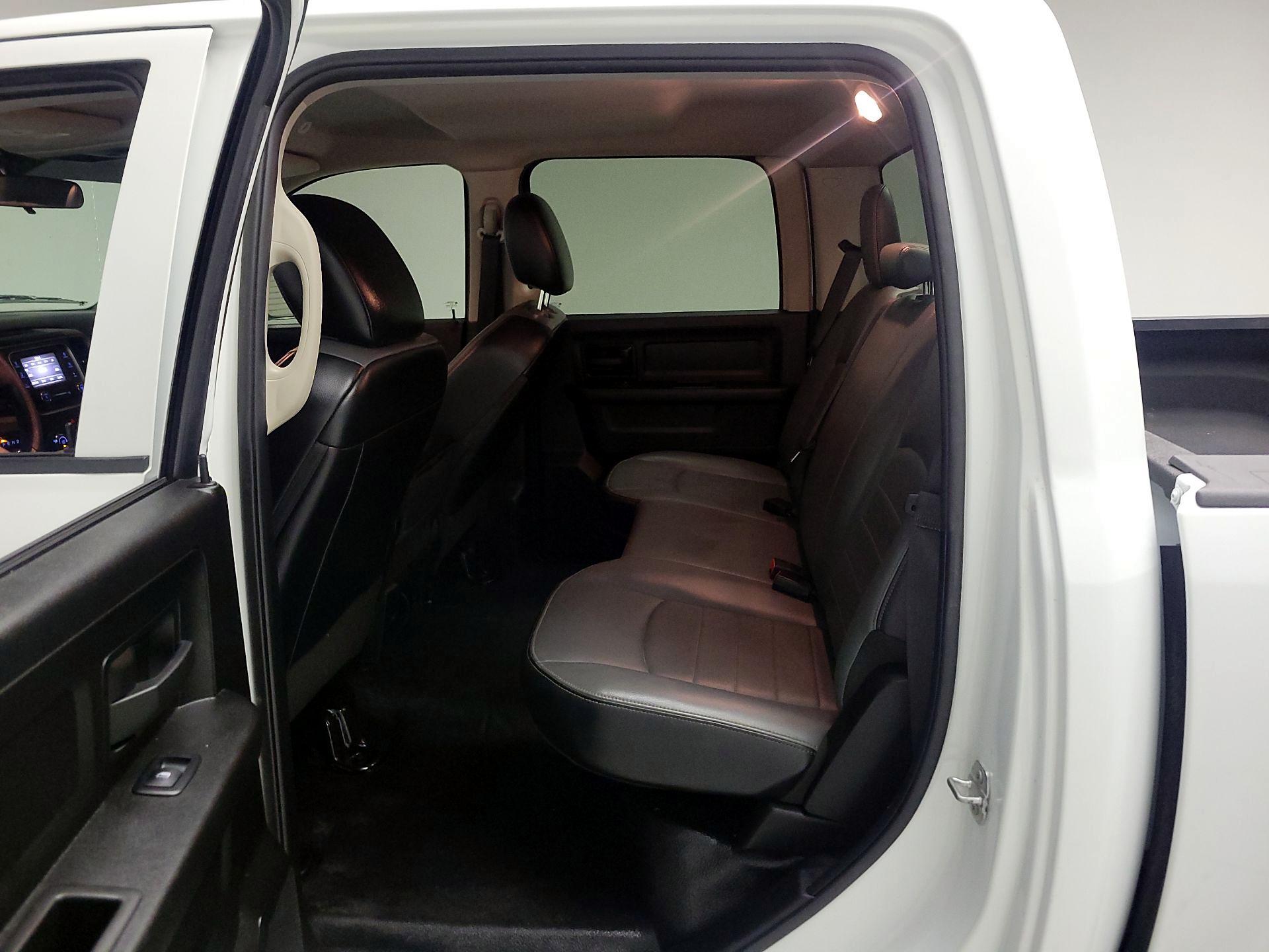 Thumbnail: 2022 RAM 1500 Classic - 18
