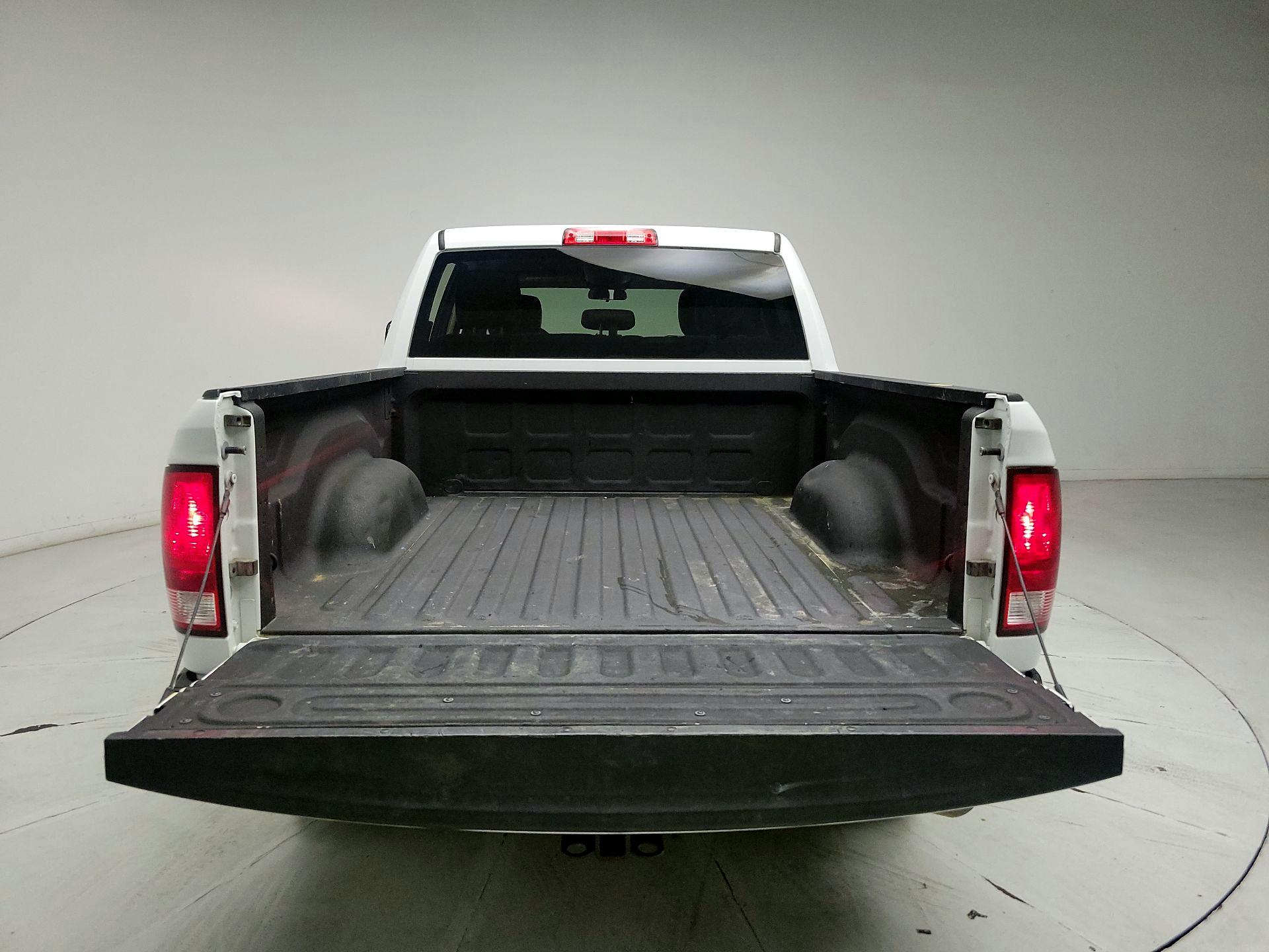 Thumbnail: 2022 RAM 1500 Classic - 19