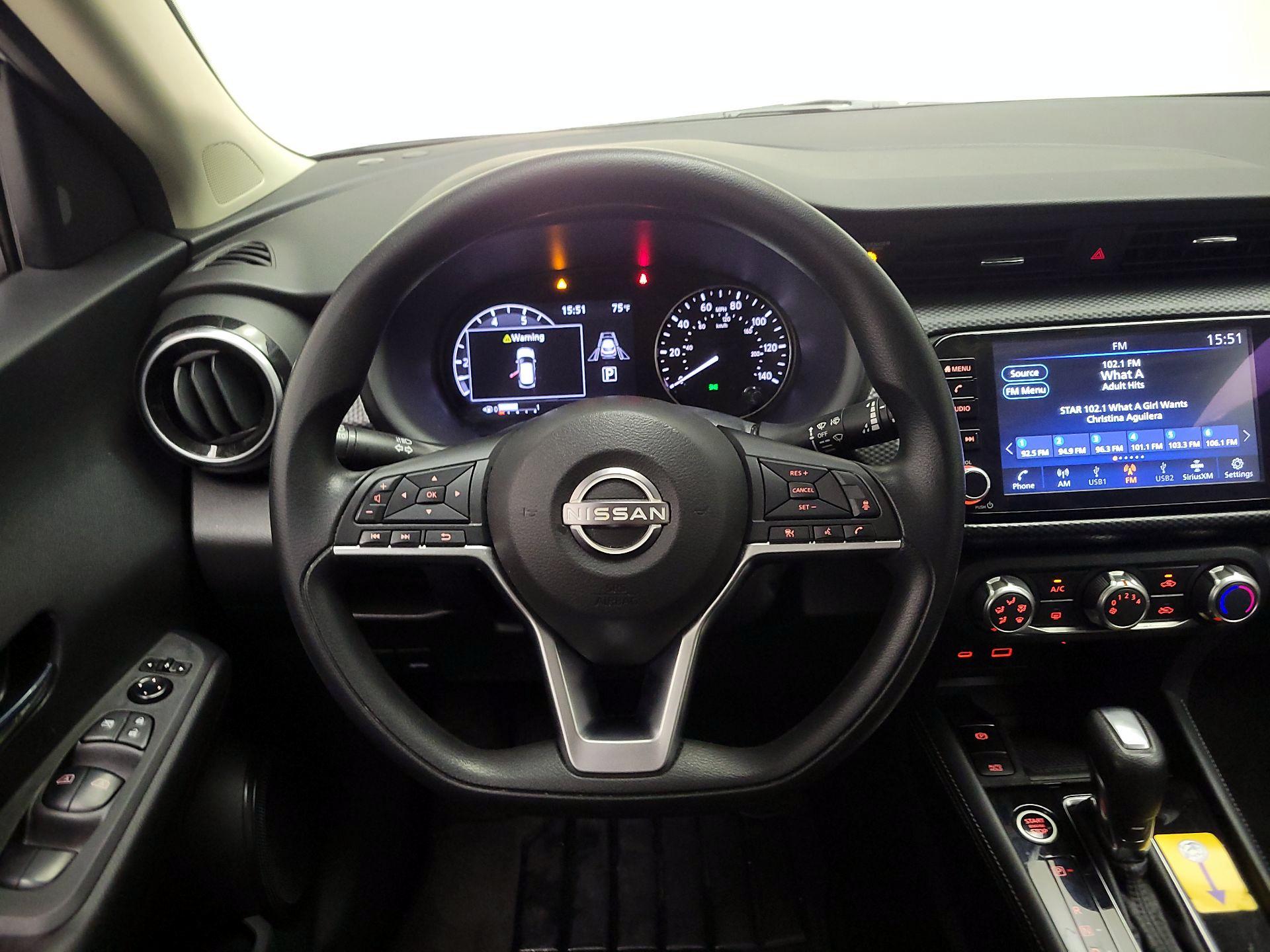 Thumbnail: 2023 Nissan Kicks - 10