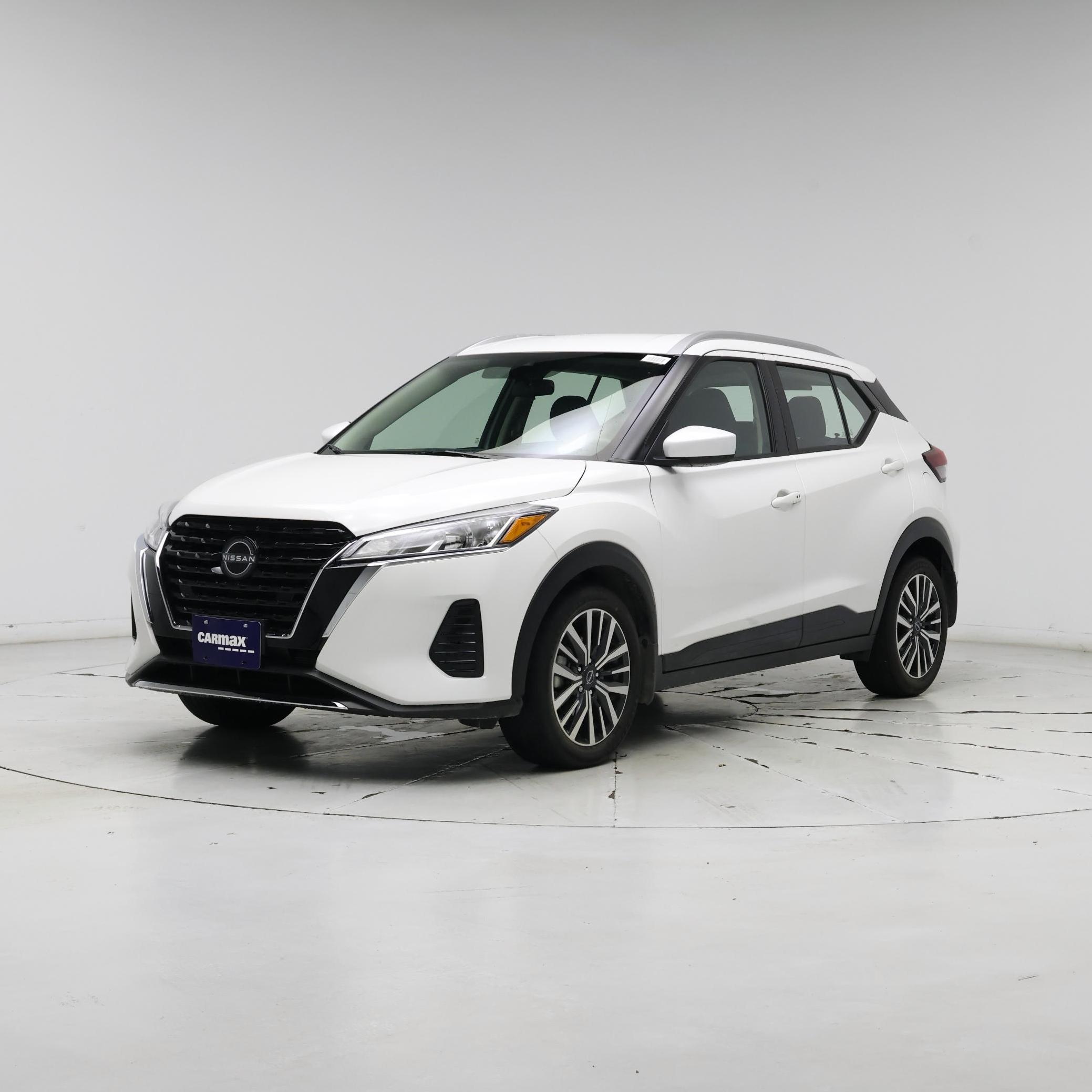 Thumbnail: 2023 Nissan Kicks - 4