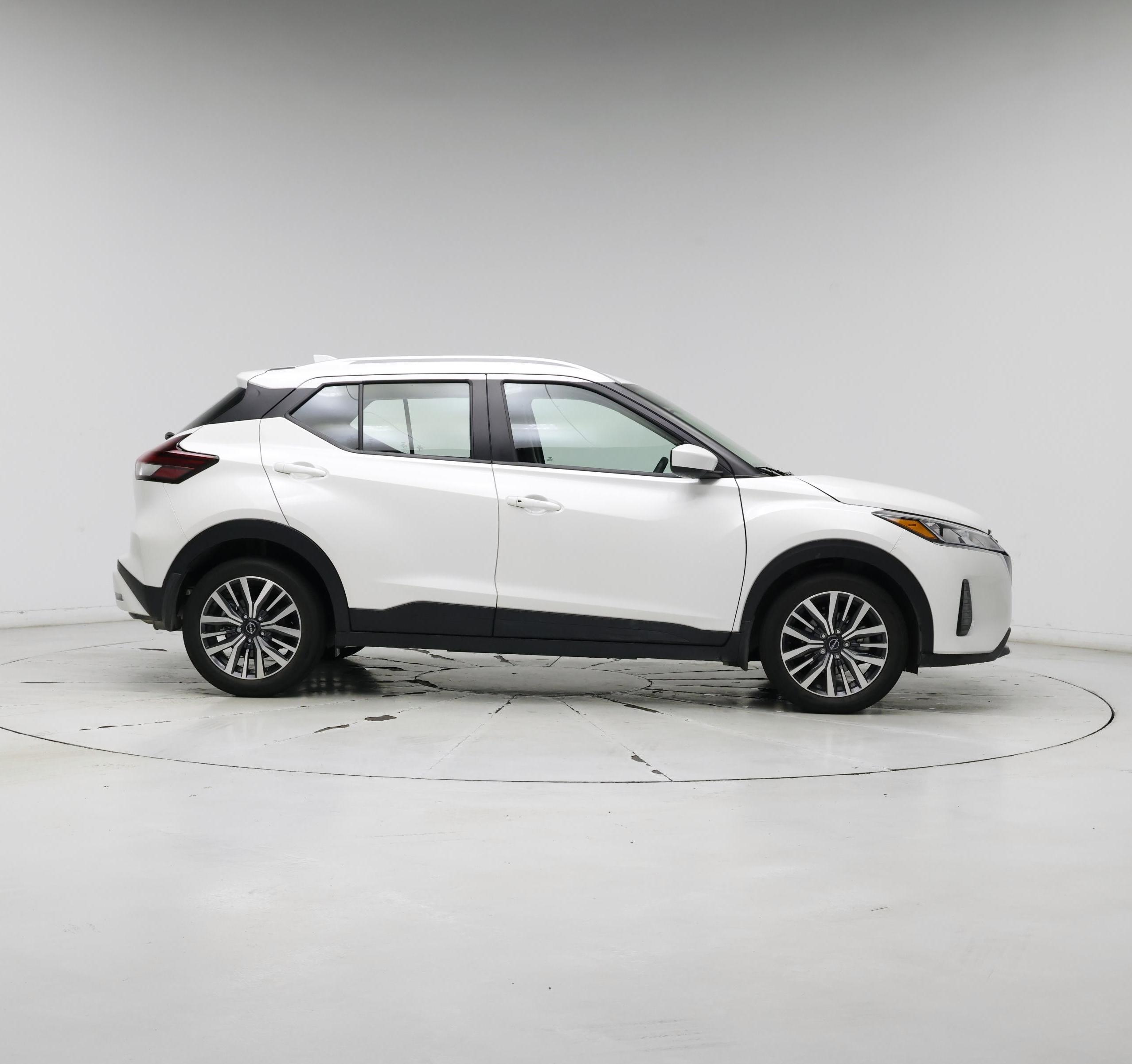 Thumbnail: 2023 Nissan Kicks - 7
