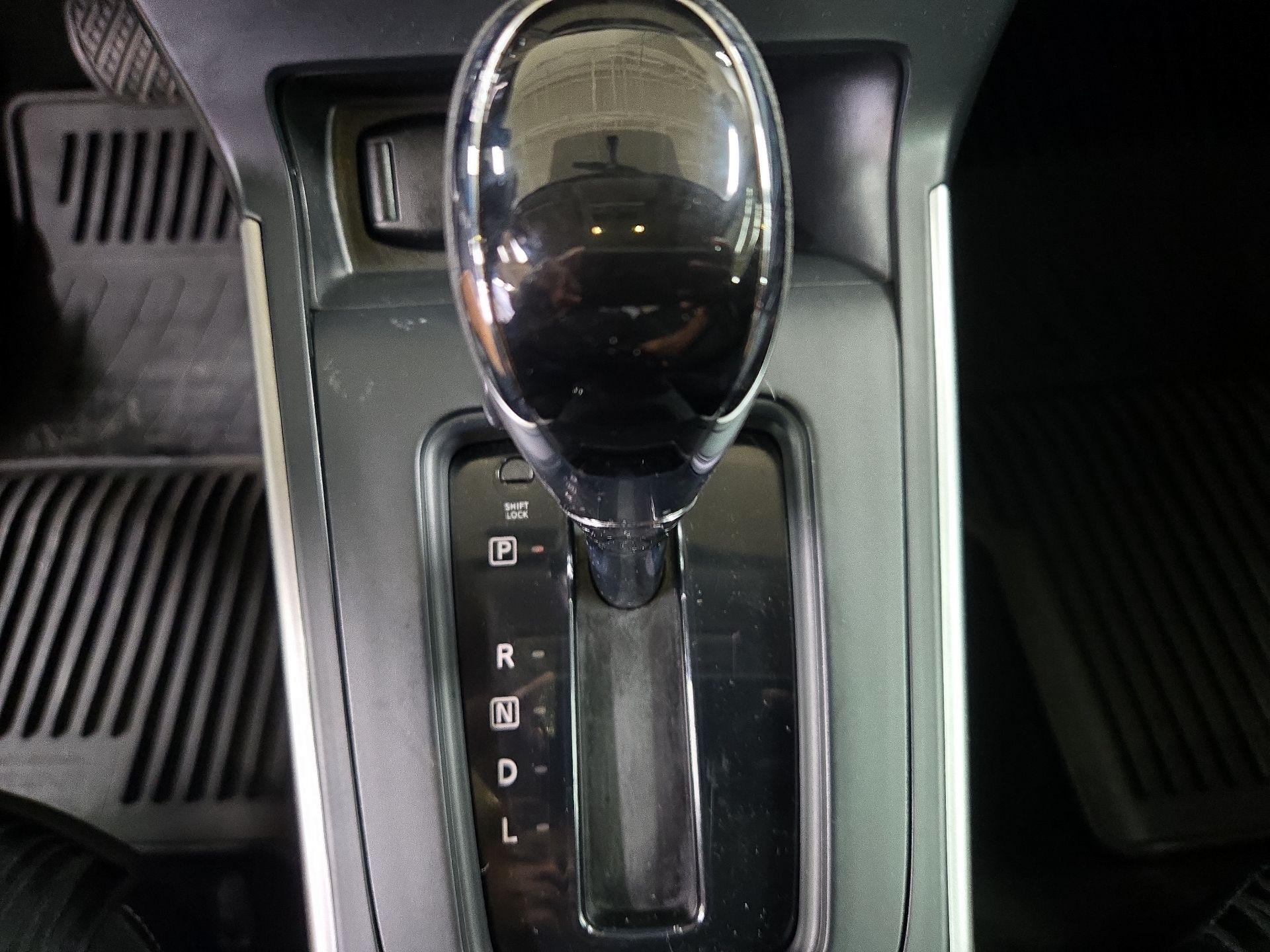 Thumbnail: 2019 Nissan Sentra - 17