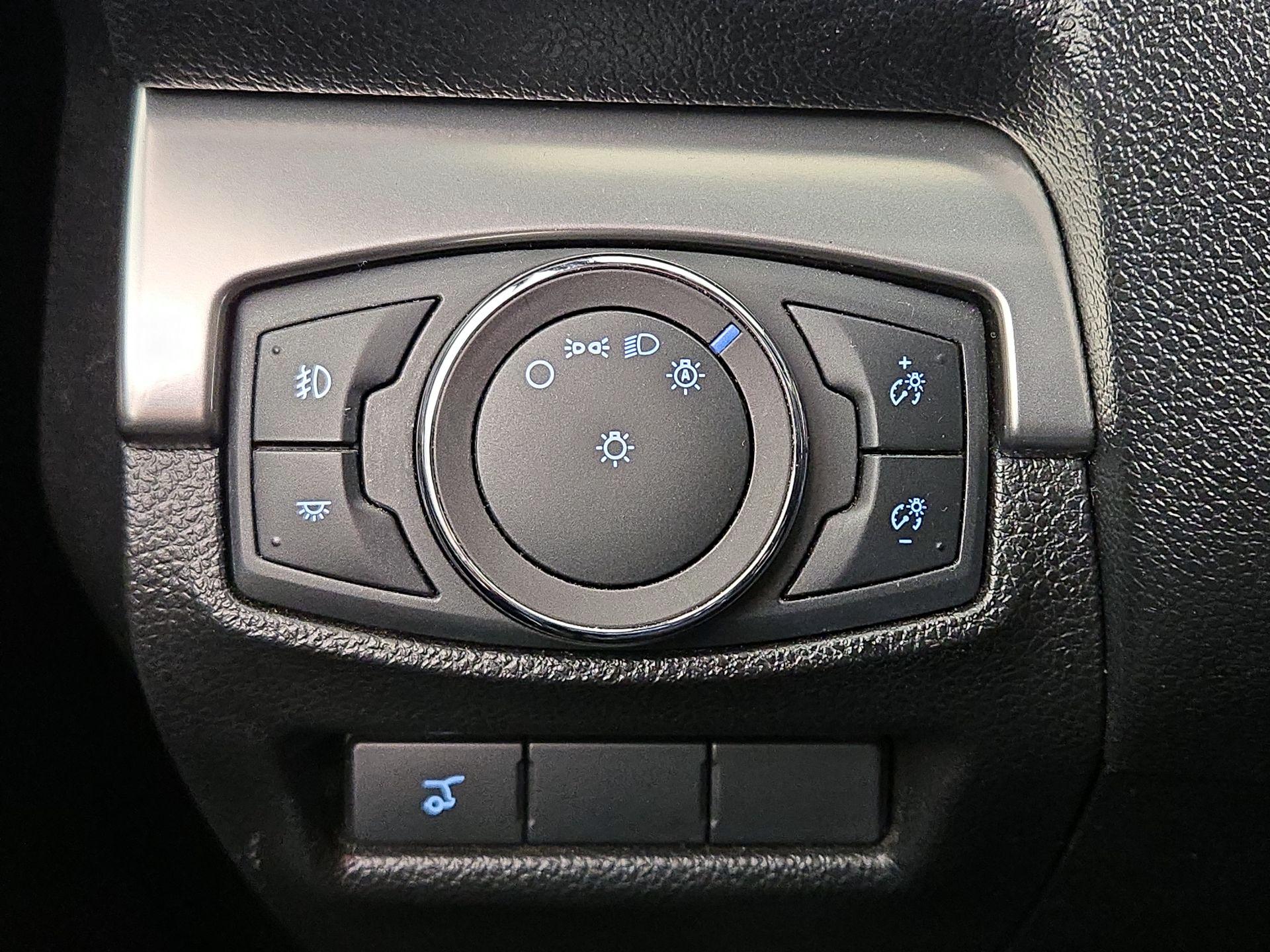 Thumbnail: 2019 Ford Explorer - 13