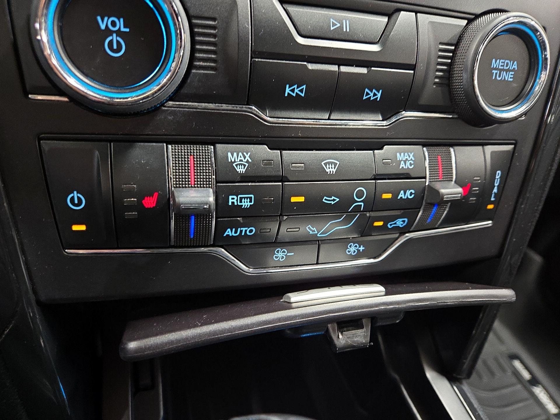 Thumbnail: 2019 Ford Explorer - 17