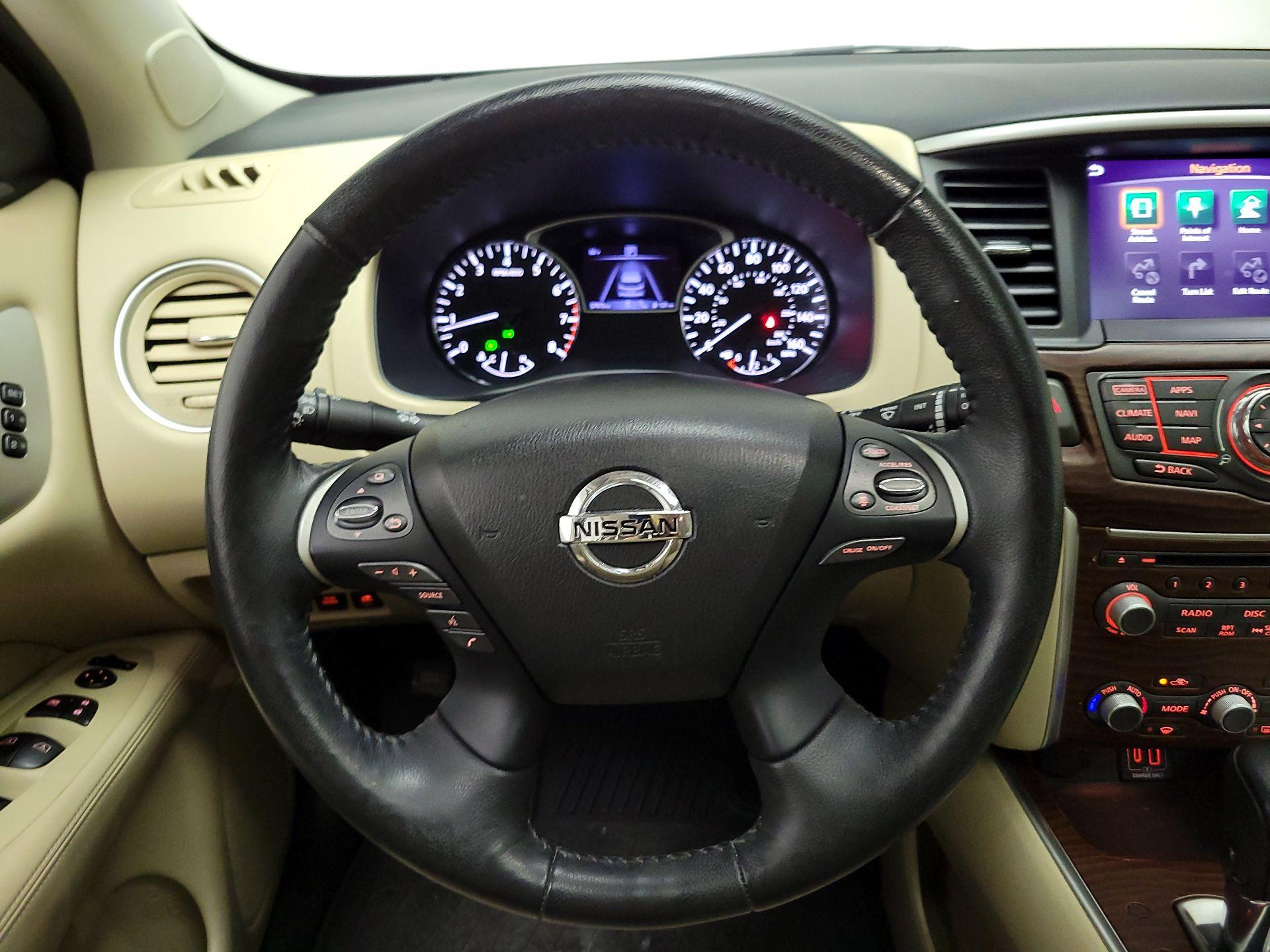 Thumbnail: 2020 Nissan Pathfinder - 10