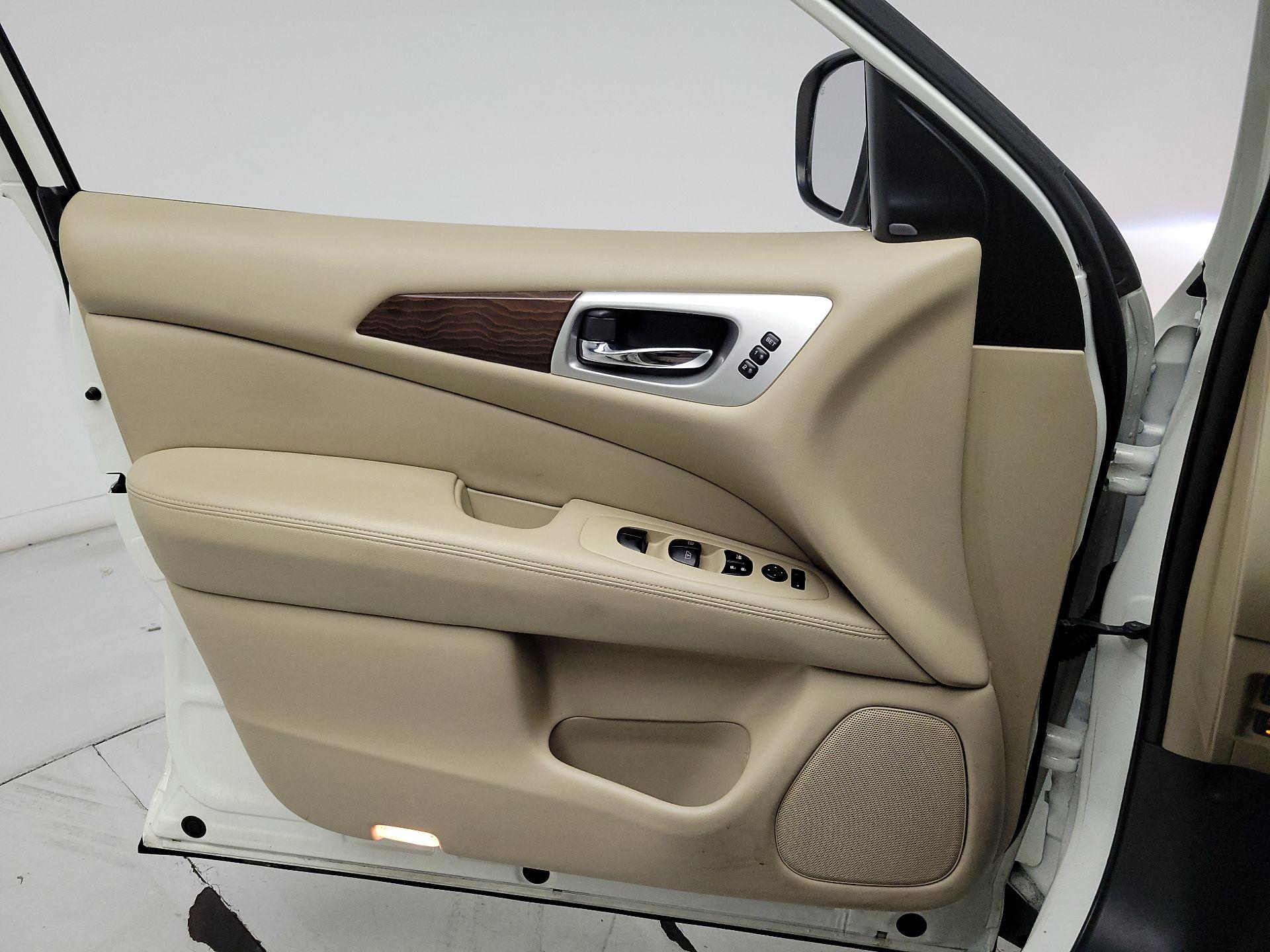 Thumbnail: 2020 Nissan Pathfinder - 12