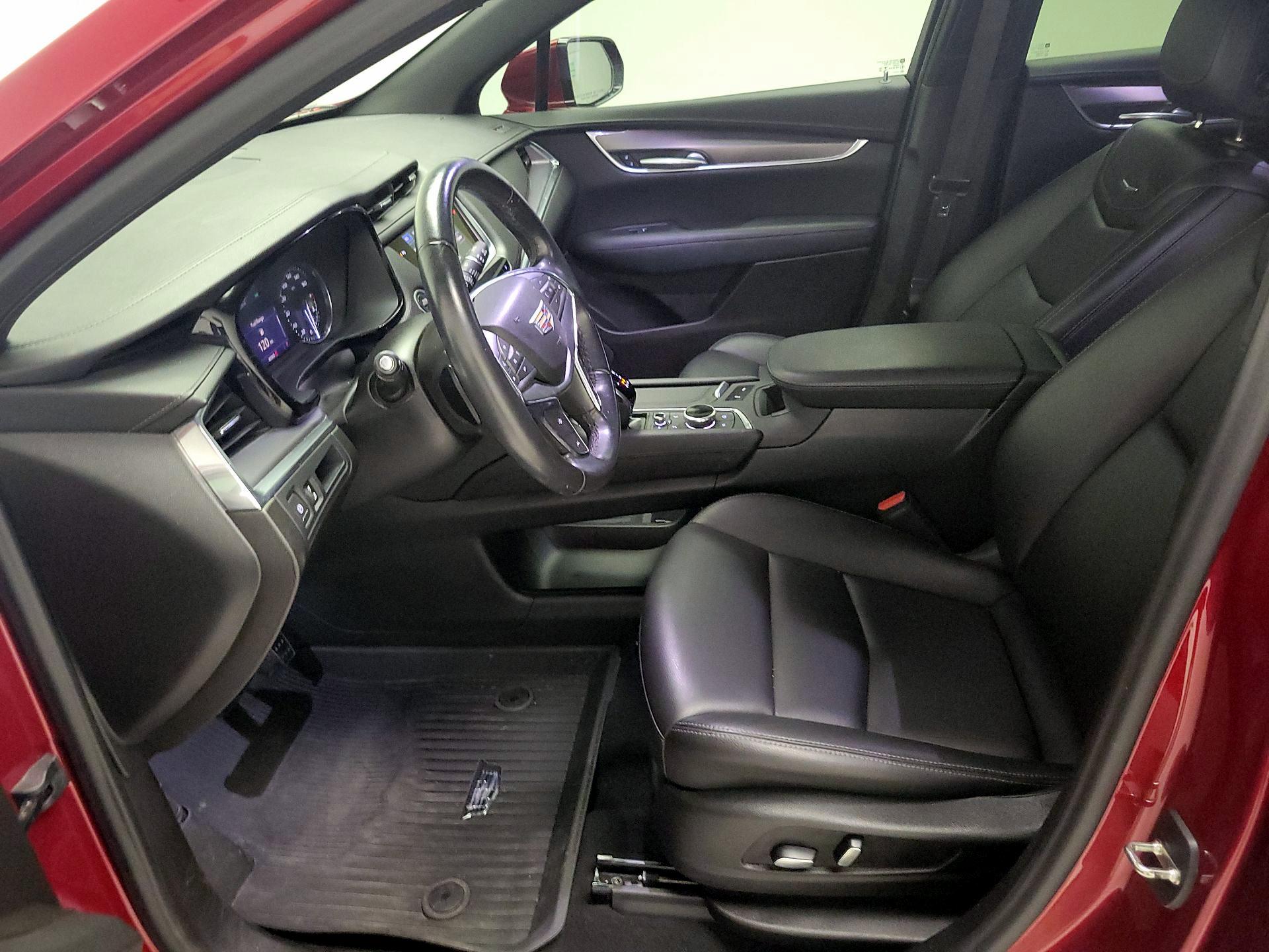 Thumbnail: 2021 Cadillac XT5 - 11