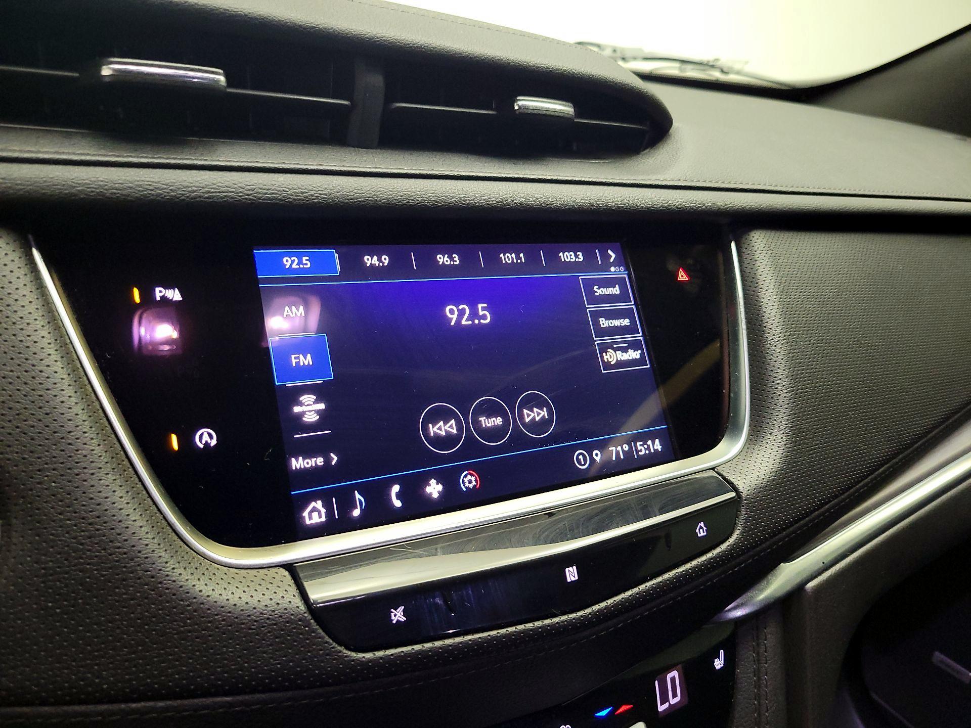 Thumbnail: 2021 Cadillac XT5 - 14