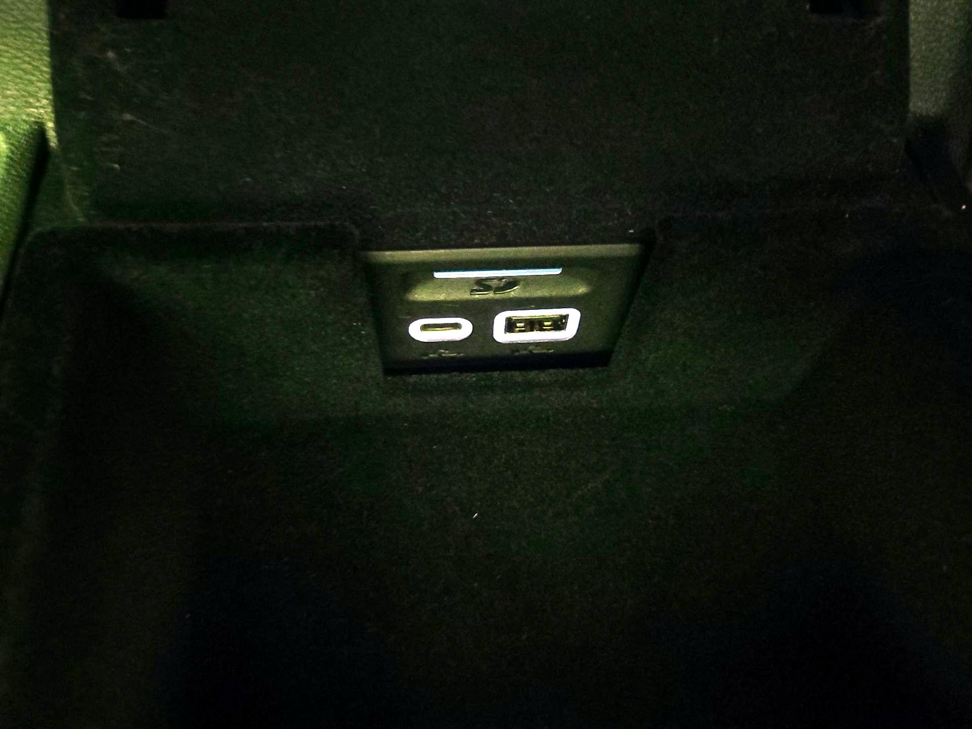 Thumbnail: 2021 Cadillac XT5 - 17