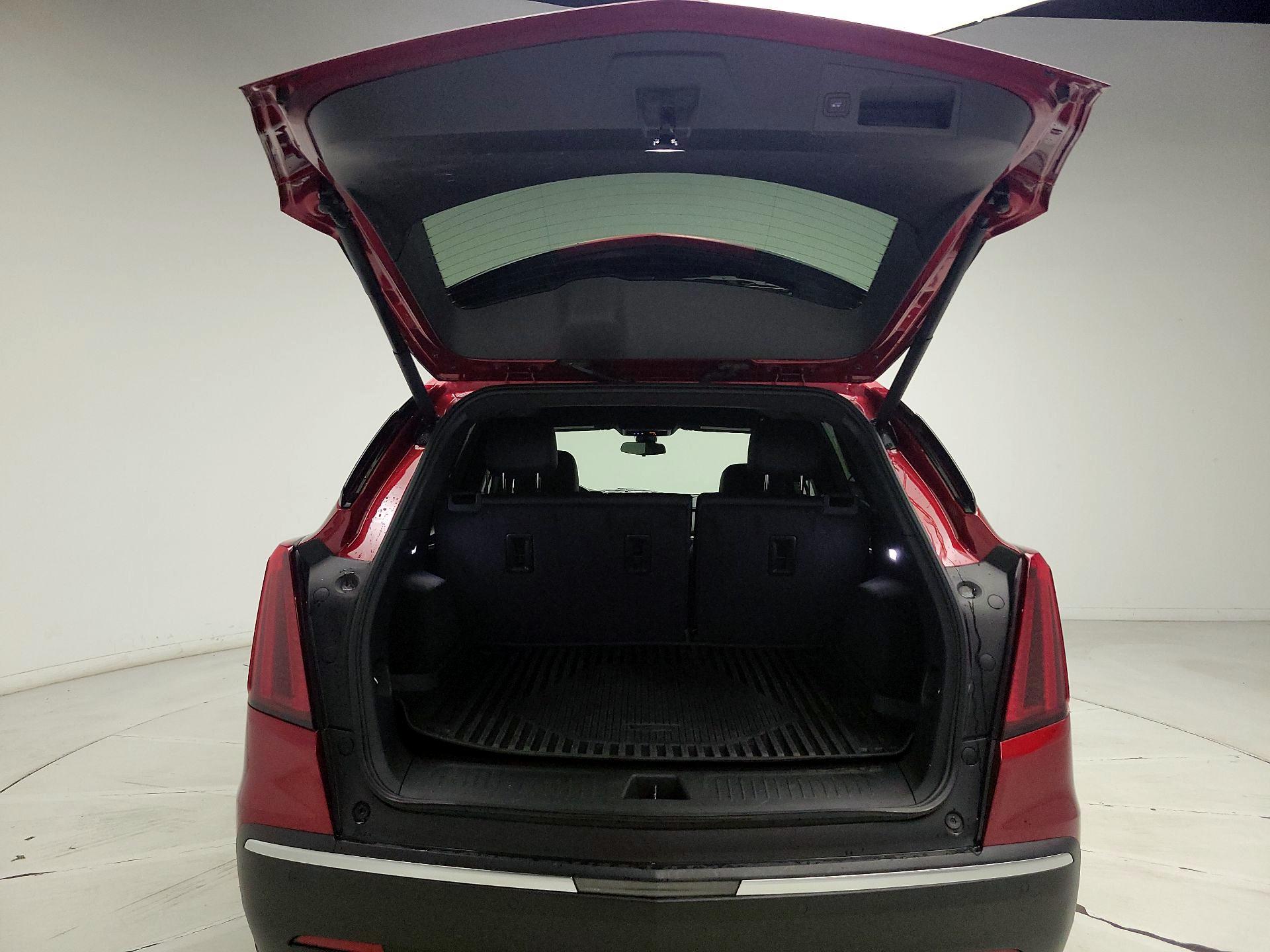 Thumbnail: 2021 Cadillac XT5 - 19