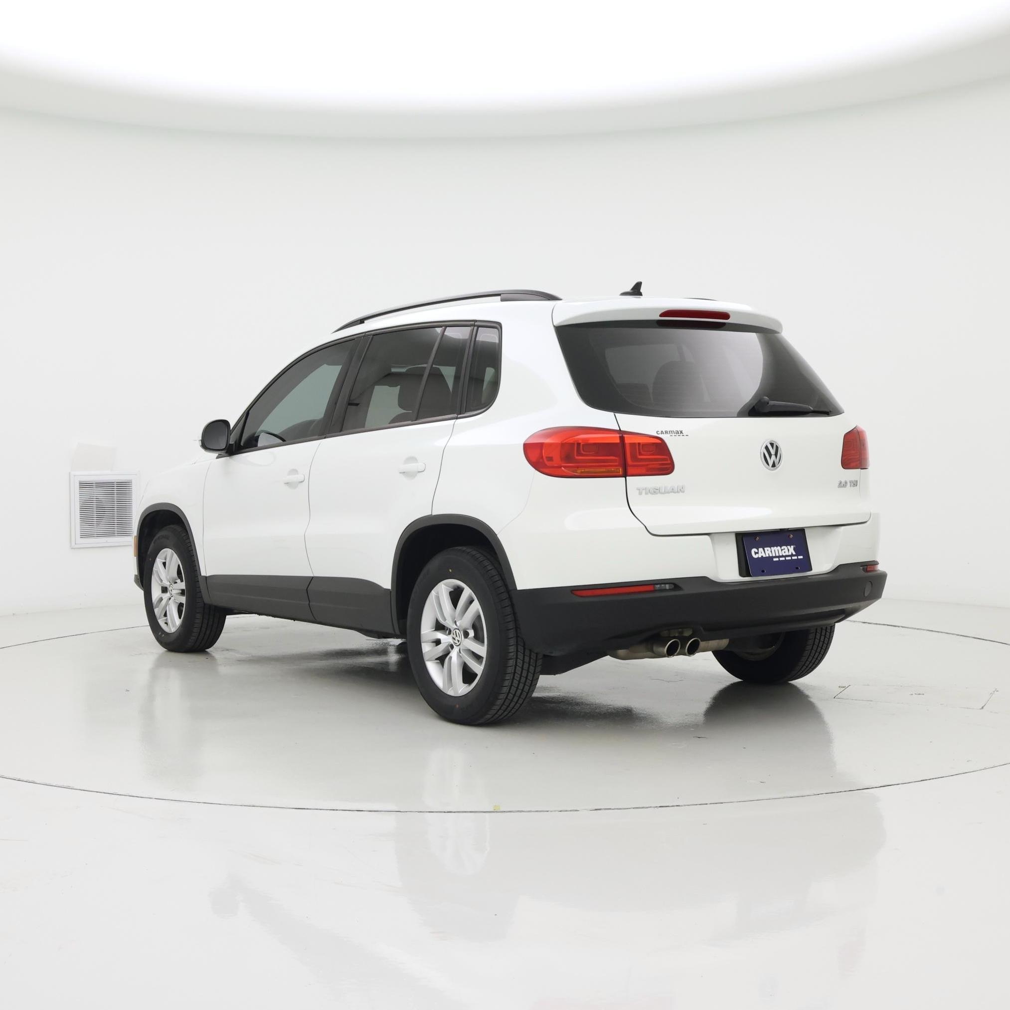 Thumbnail: 2017 Volkswagen Tiguan - 2
