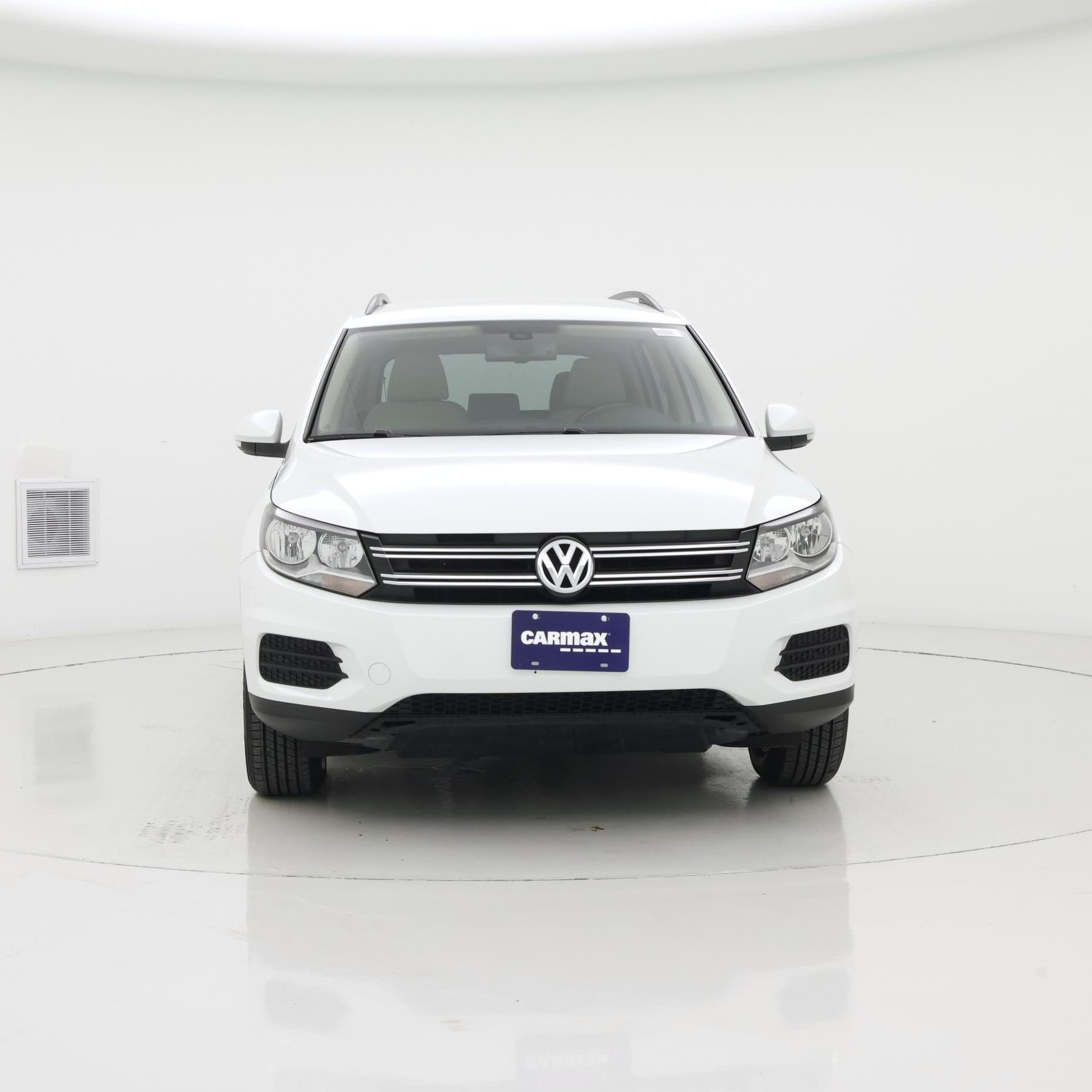 Thumbnail: 2017 Volkswagen Tiguan - 5