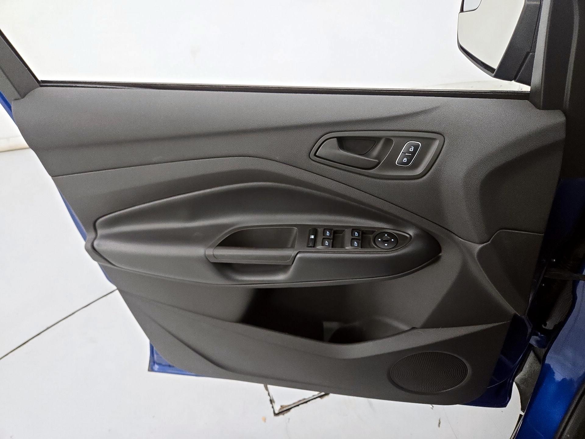 Thumbnail: 2019 Ford Escape - 12