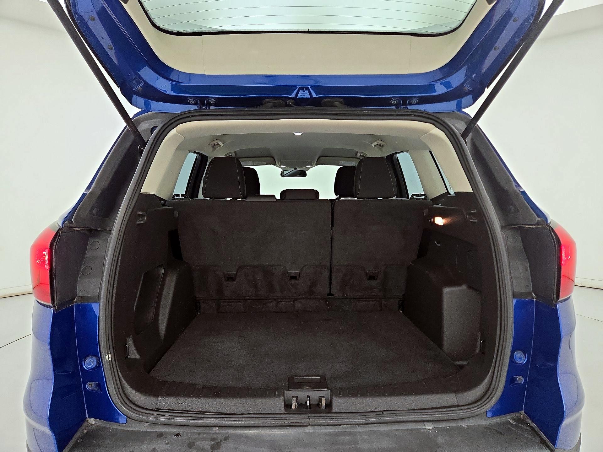 Thumbnail: 2019 Ford Escape - 20