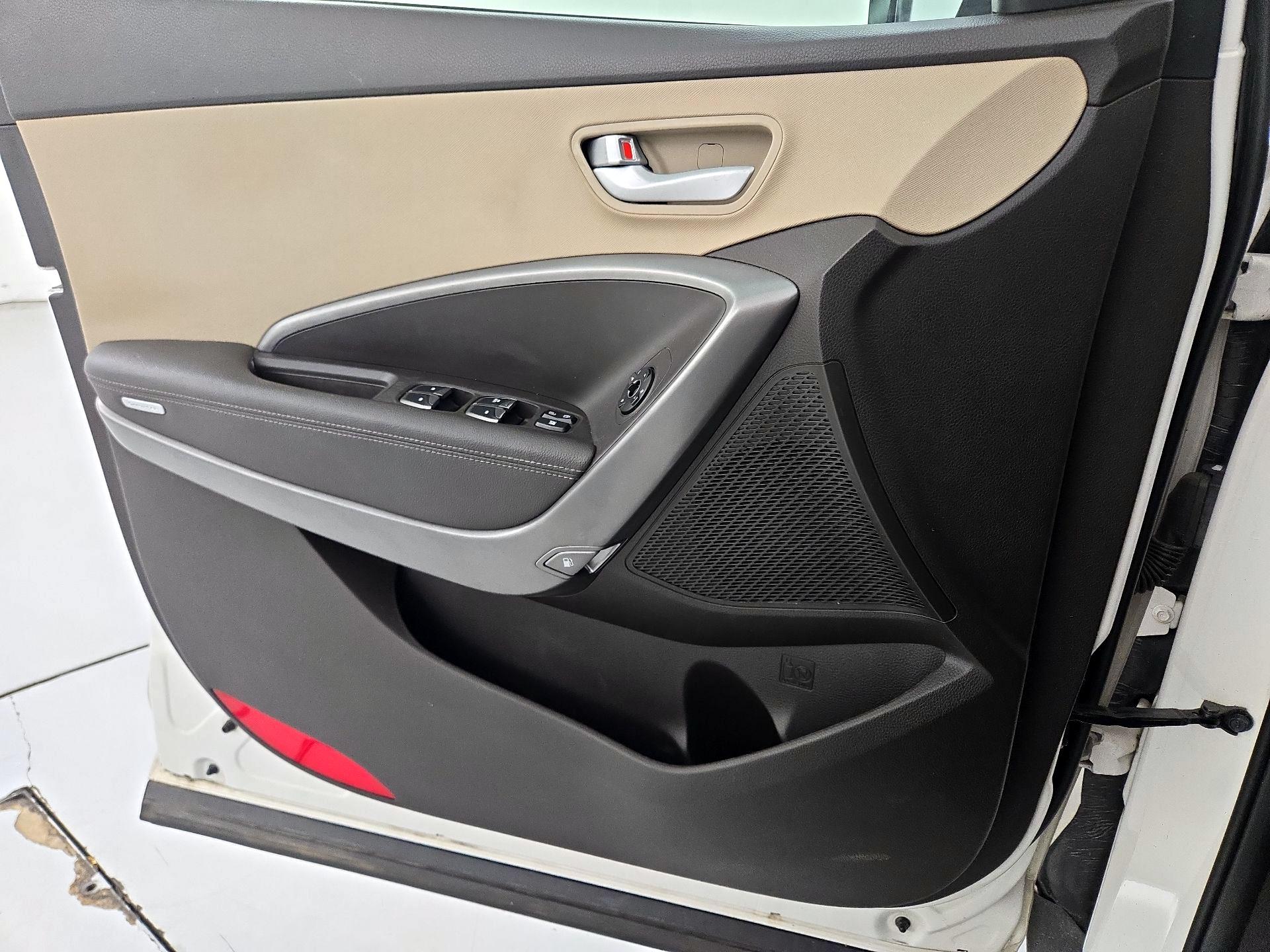 Thumbnail: 2014 Hyundai Santa Fe - 12