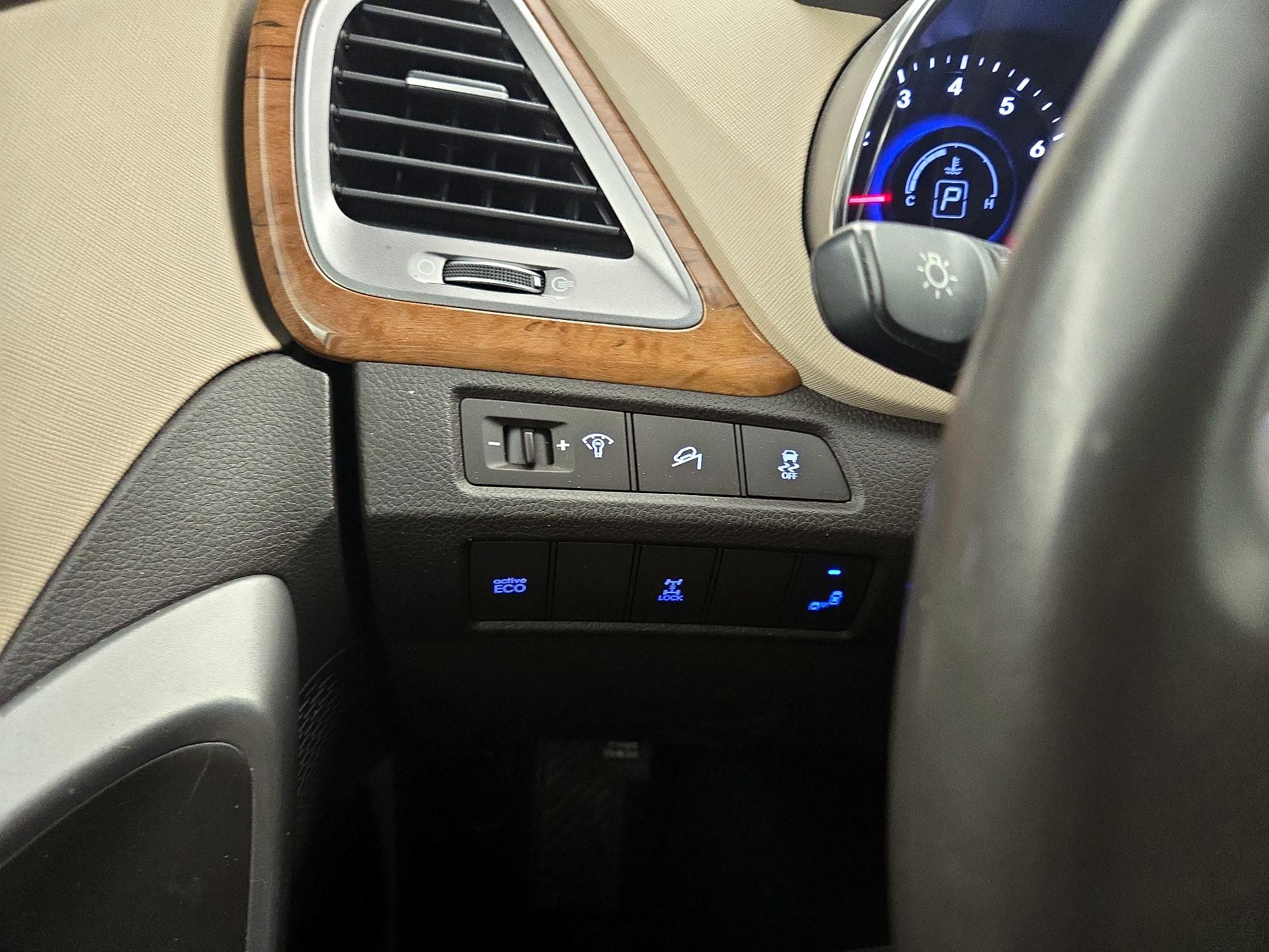 Thumbnail: 2014 Hyundai Santa Fe - 13