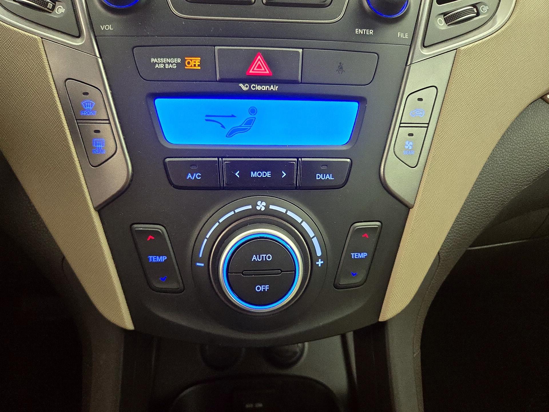 Thumbnail: 2014 Hyundai Santa Fe - 16