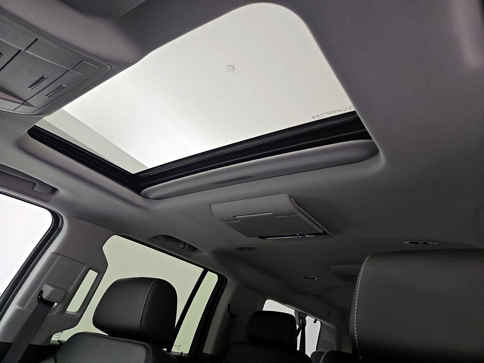 Thumbnail: 2019 Chevrolet Suburban - 20