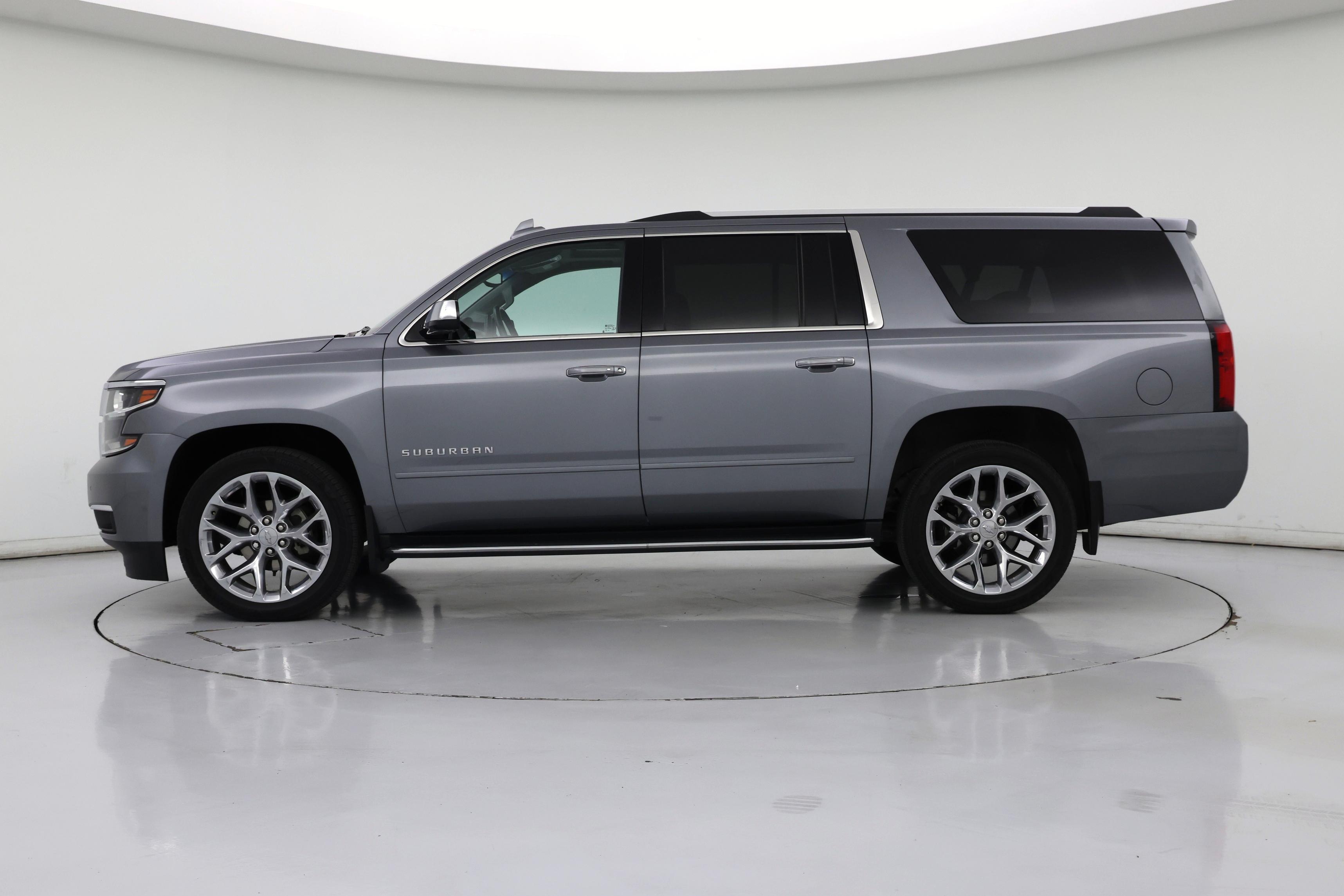 Thumbnail: 2019 Chevrolet Suburban - 3