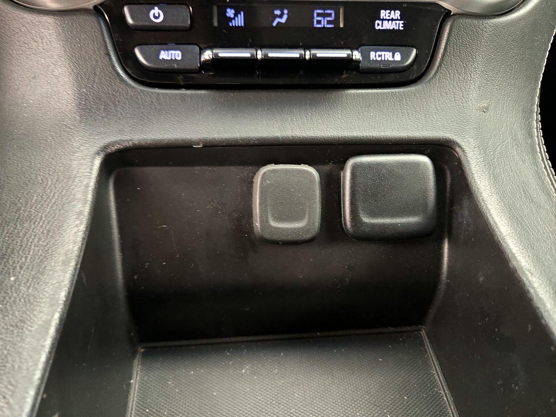 Thumbnail: 2018 GMC Yukon - 18