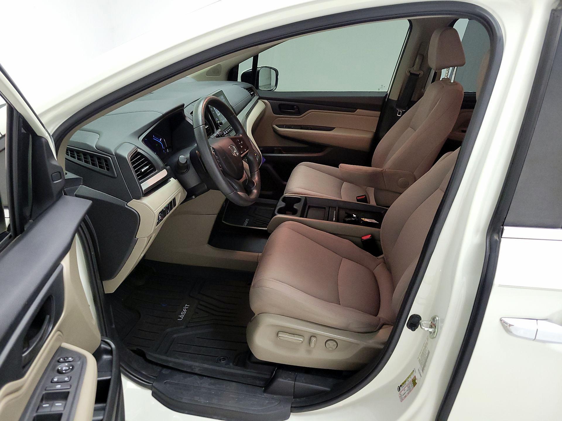 Thumbnail: 2019 Honda Odyssey - 11