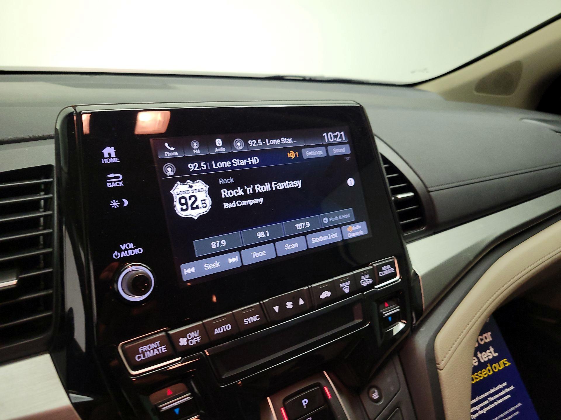 Thumbnail: 2019 Honda Odyssey - 15