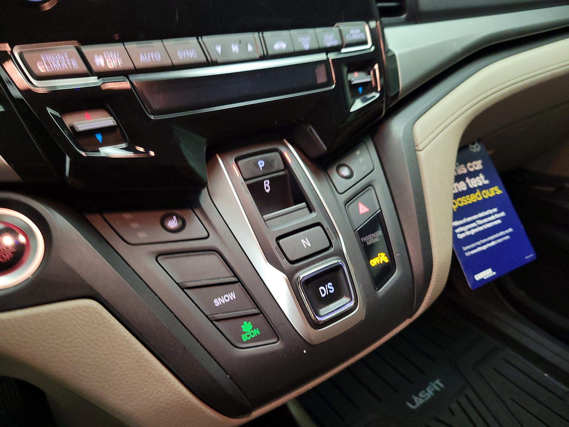 Thumbnail: 2019 Honda Odyssey - 17
