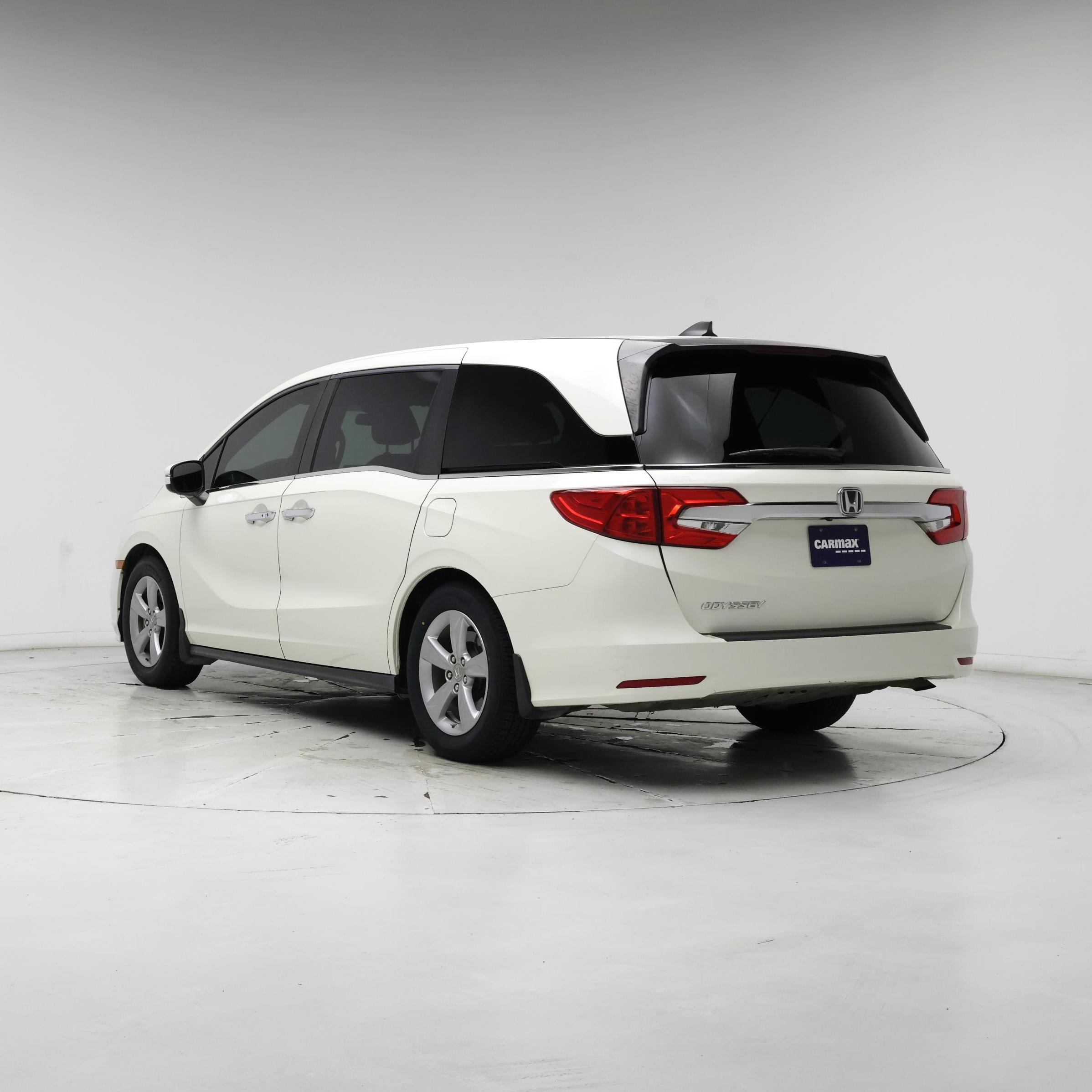 Thumbnail: 2019 Honda Odyssey - 2