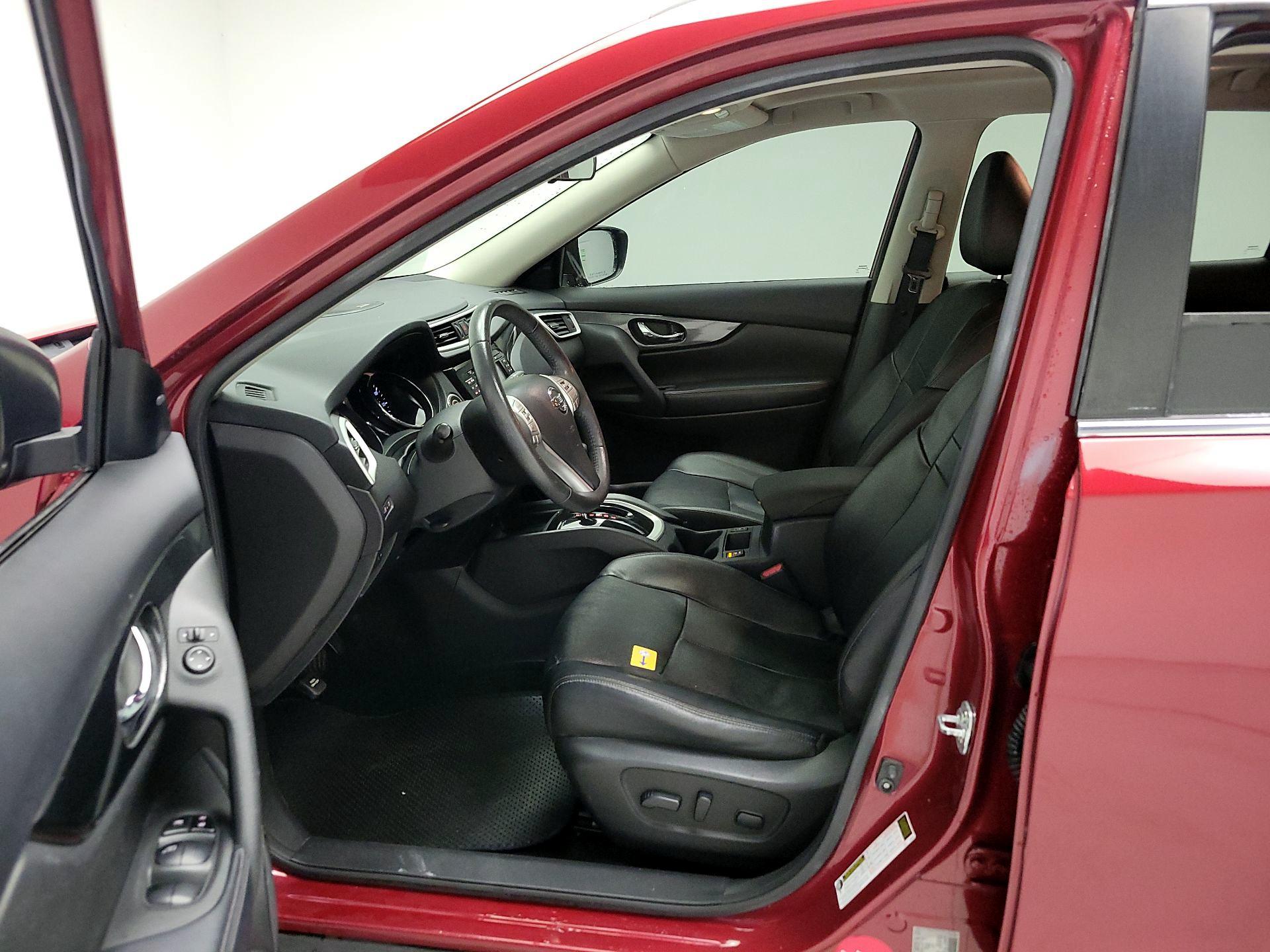 Thumbnail: 2016 Nissan Rogue - 11