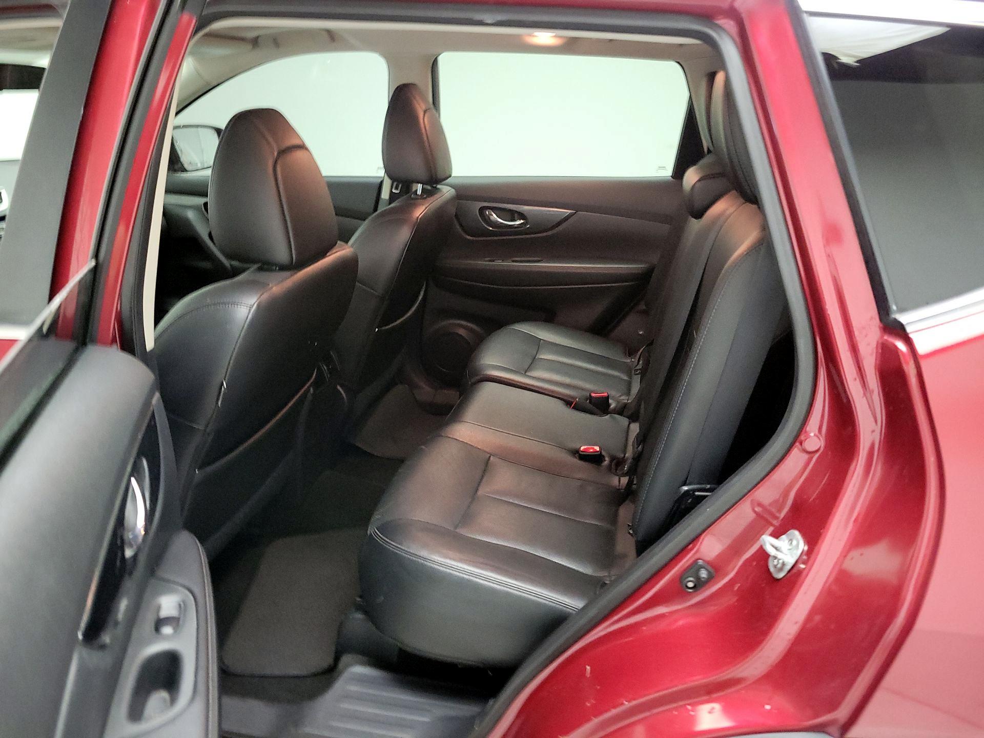 Thumbnail: 2016 Nissan Rogue - 20