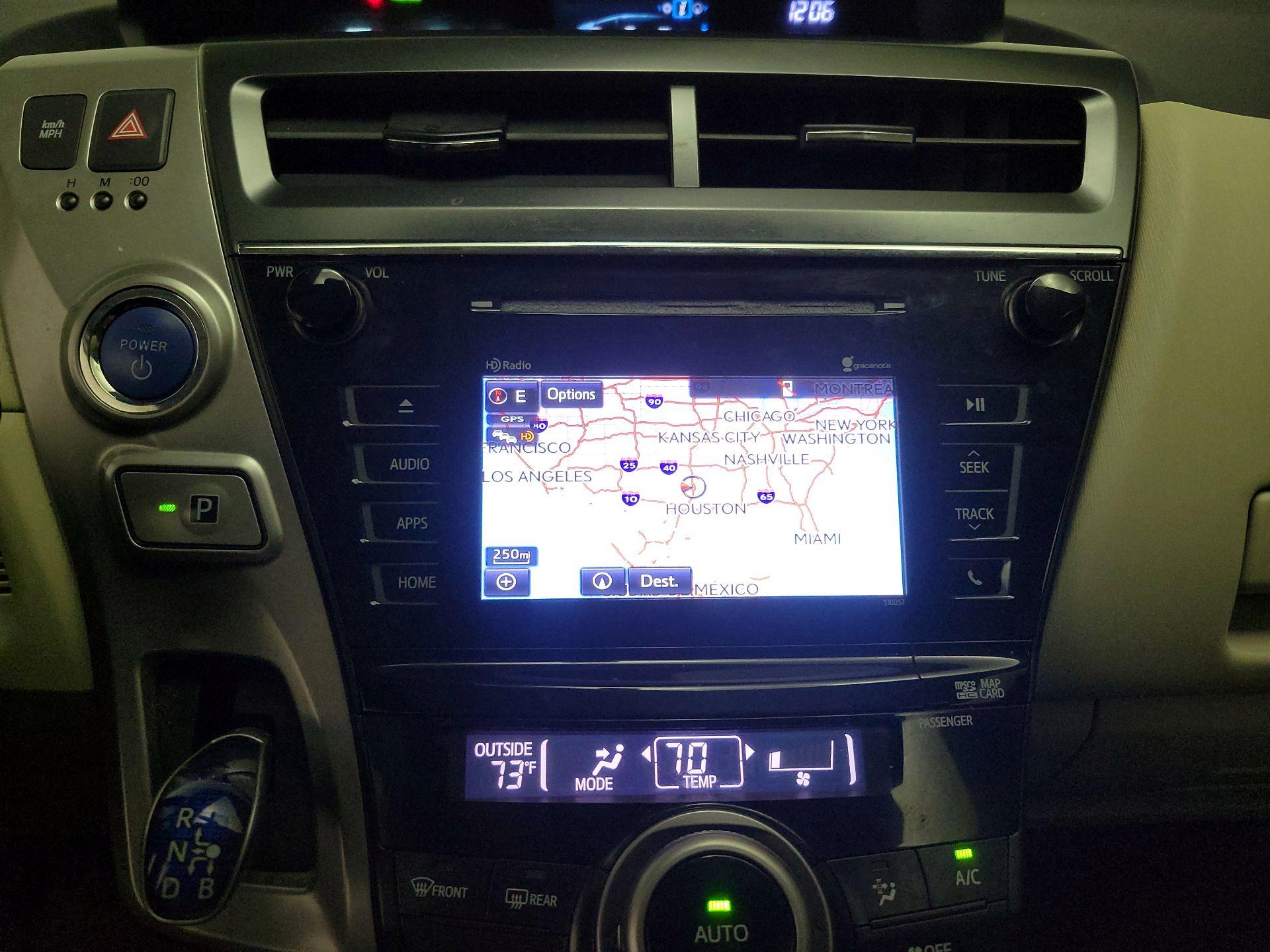 Thumbnail: 2016 Toyota Prius v - 14