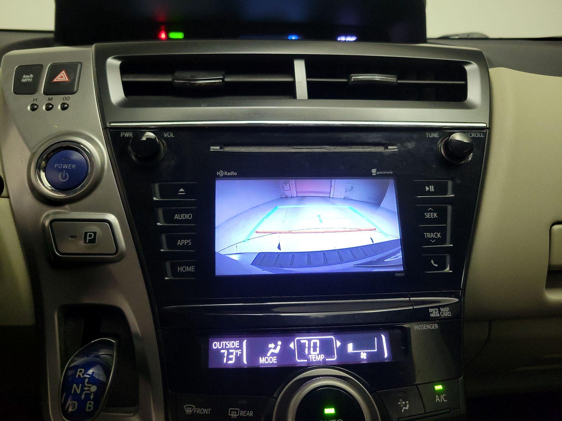 Thumbnail: 2016 Toyota Prius v - 15