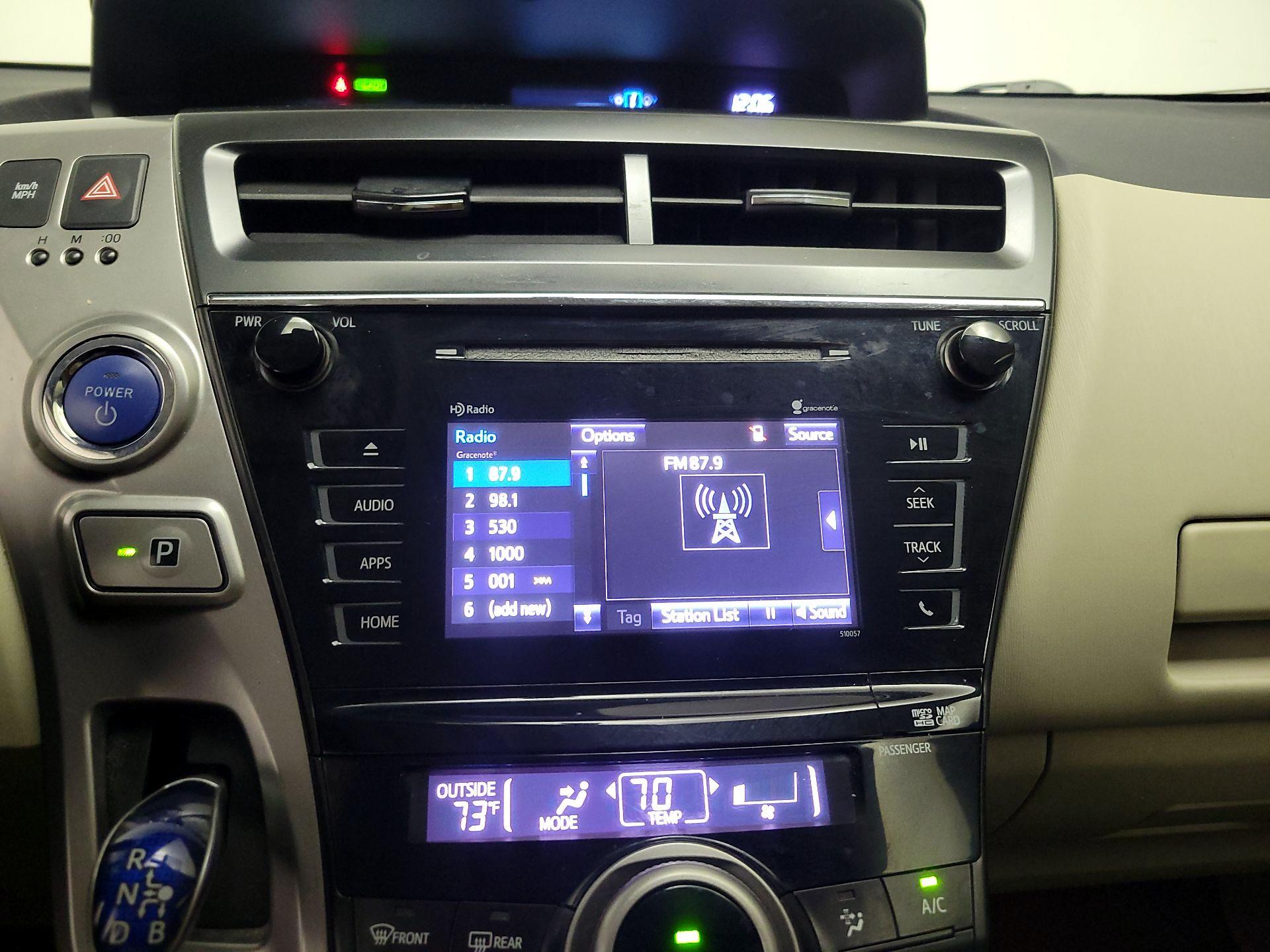 Thumbnail: 2016 Toyota Prius v - 16