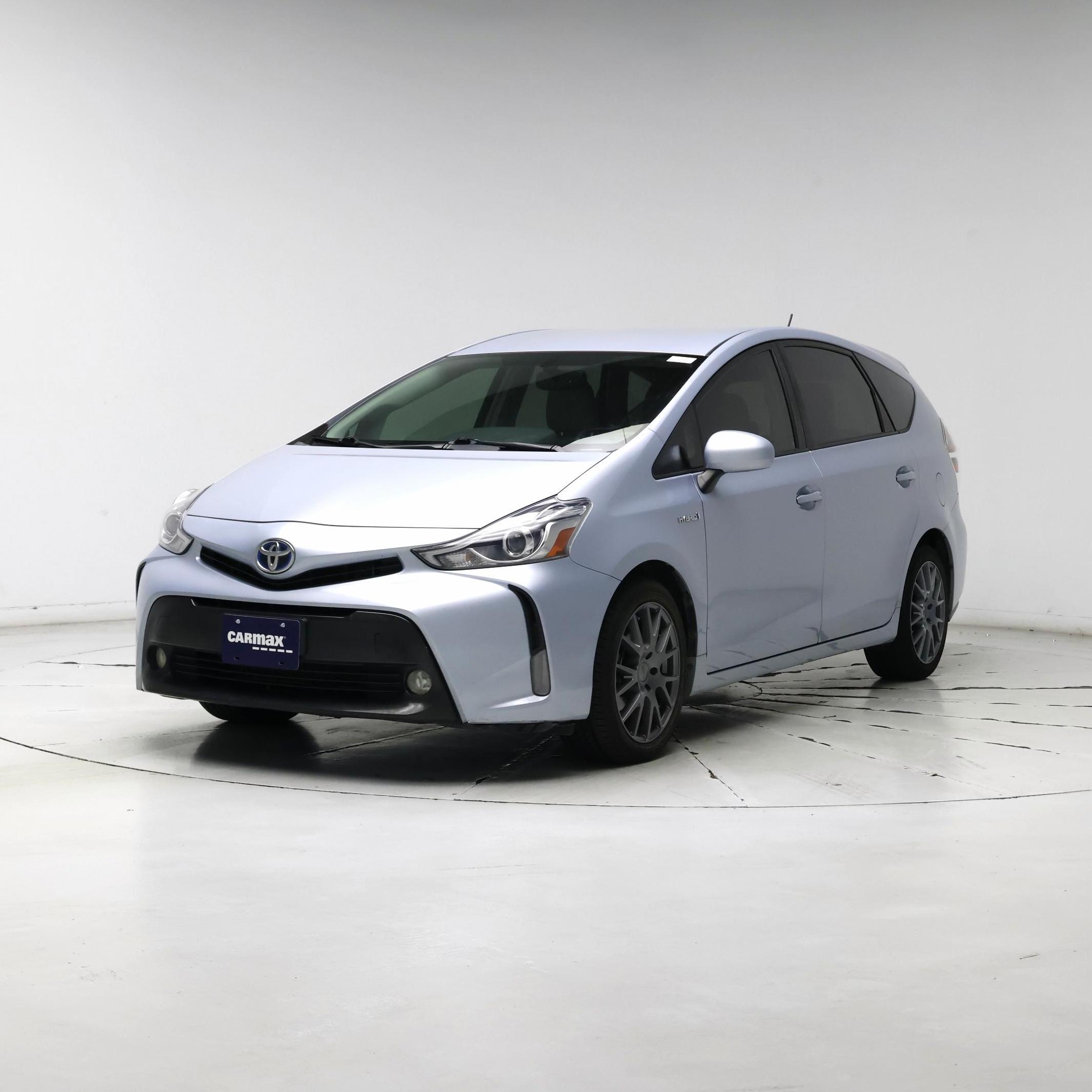 Thumbnail: 2016 Toyota Prius v - 4