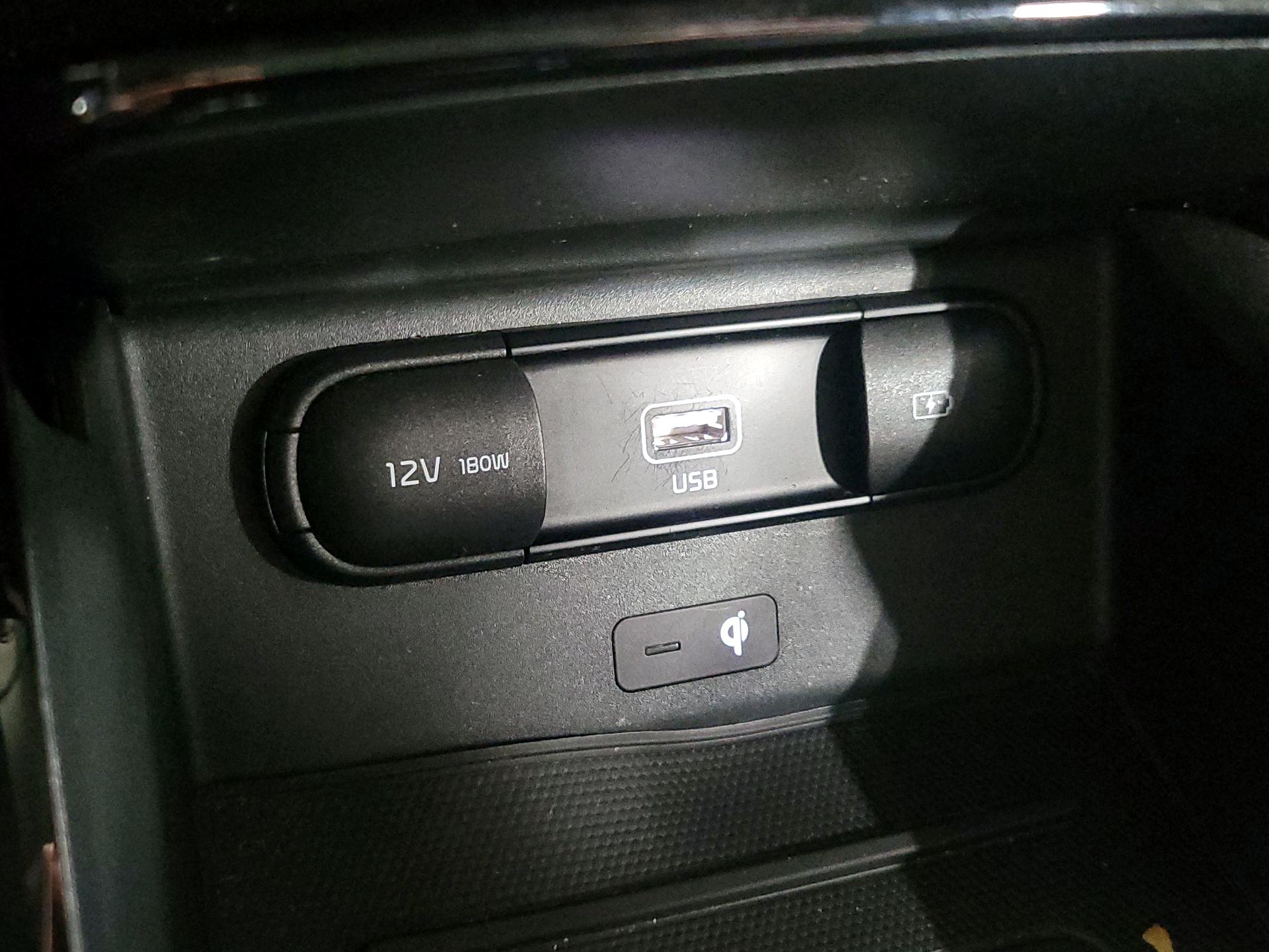 Thumbnail: 2020 Kia Telluride - 19