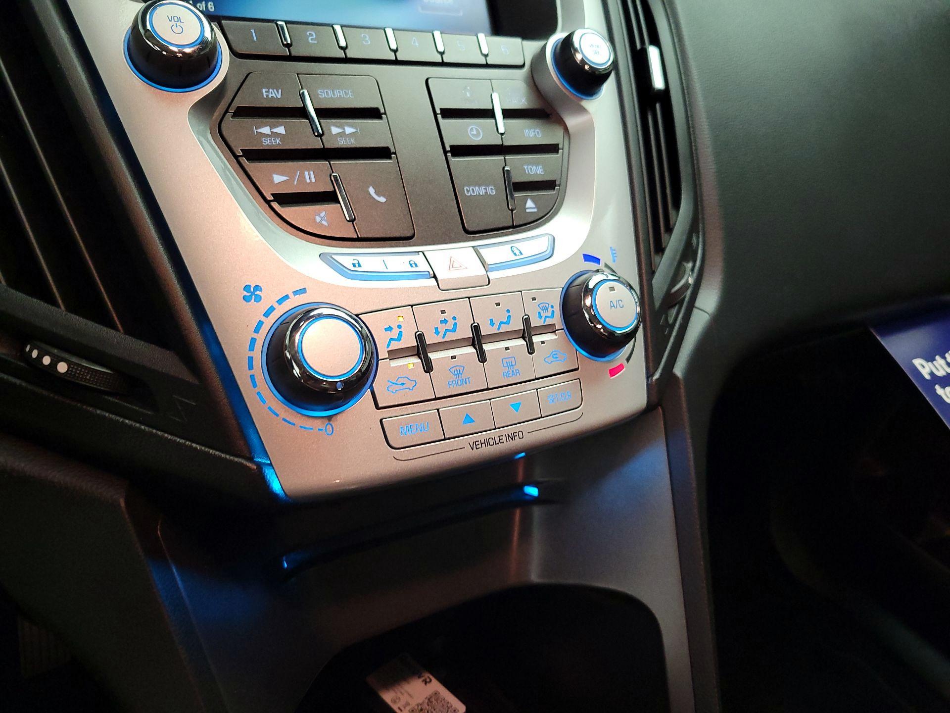 Thumbnail: 2015 Chevrolet Equinox - 16