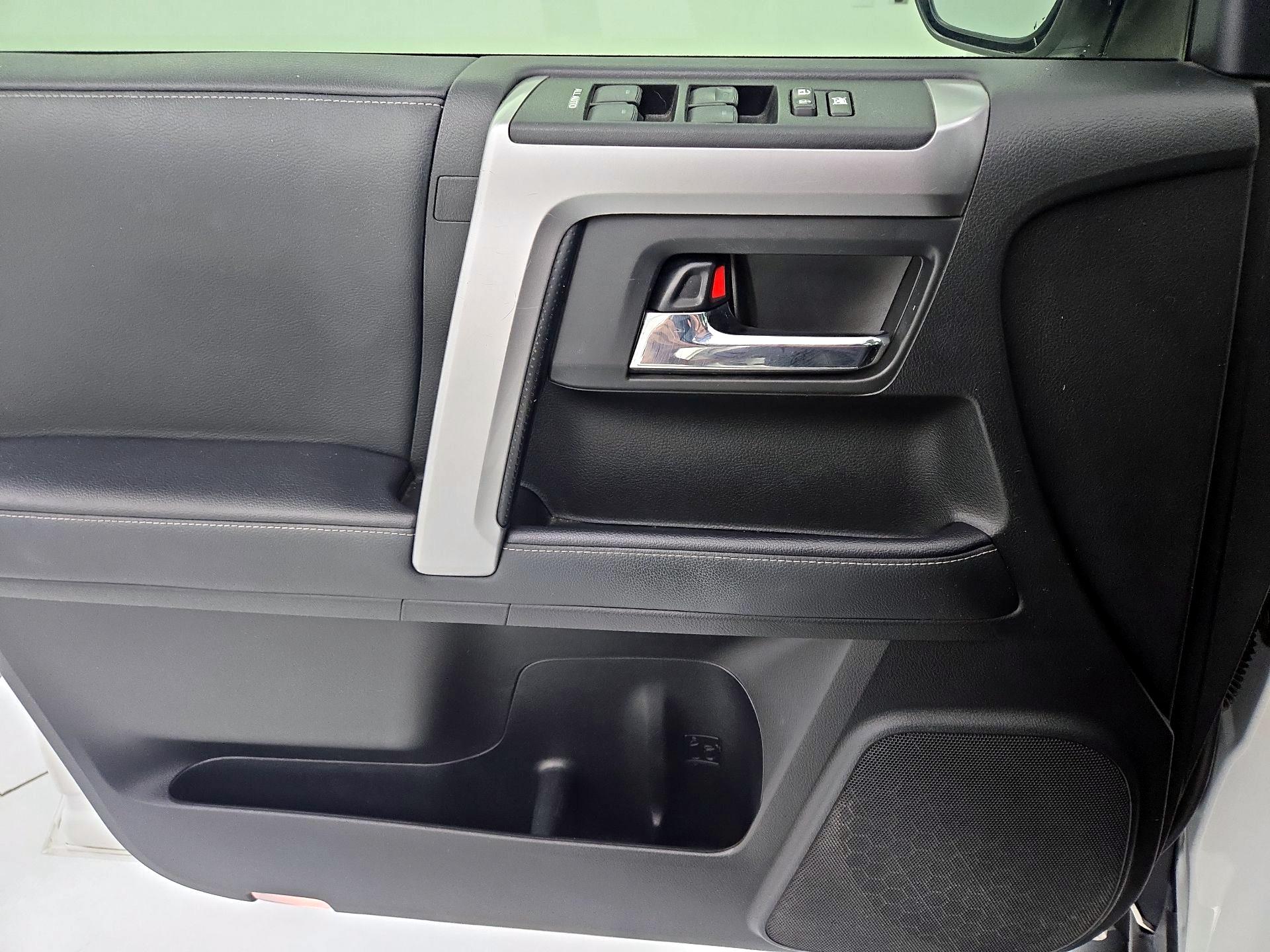 Thumbnail: 2021 Toyota 4Runner - 12