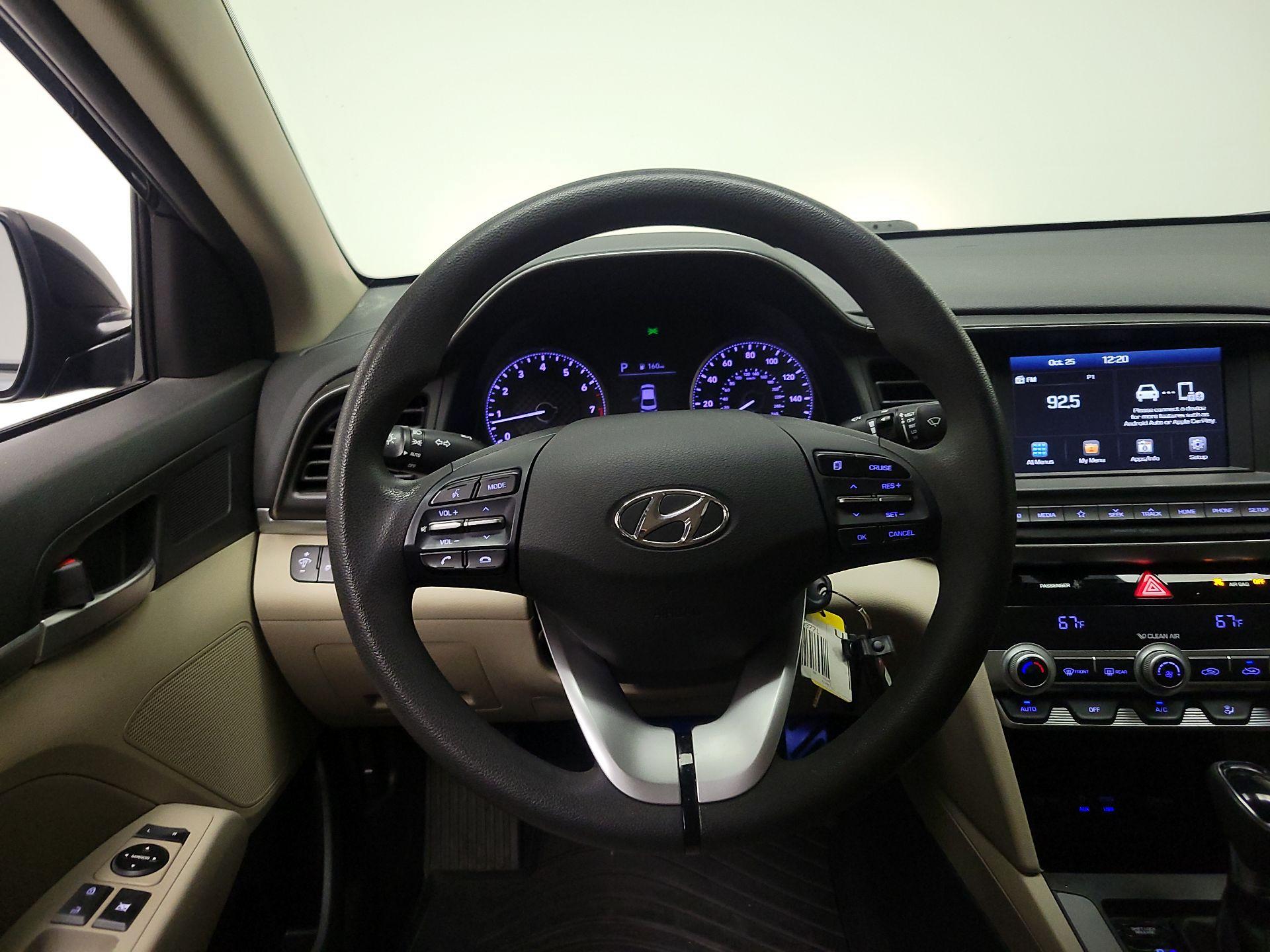 Thumbnail: 2020 Hyundai Elantra - 10