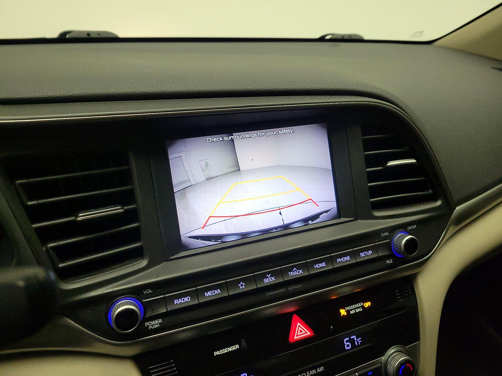 Thumbnail: 2020 Hyundai Elantra - 14